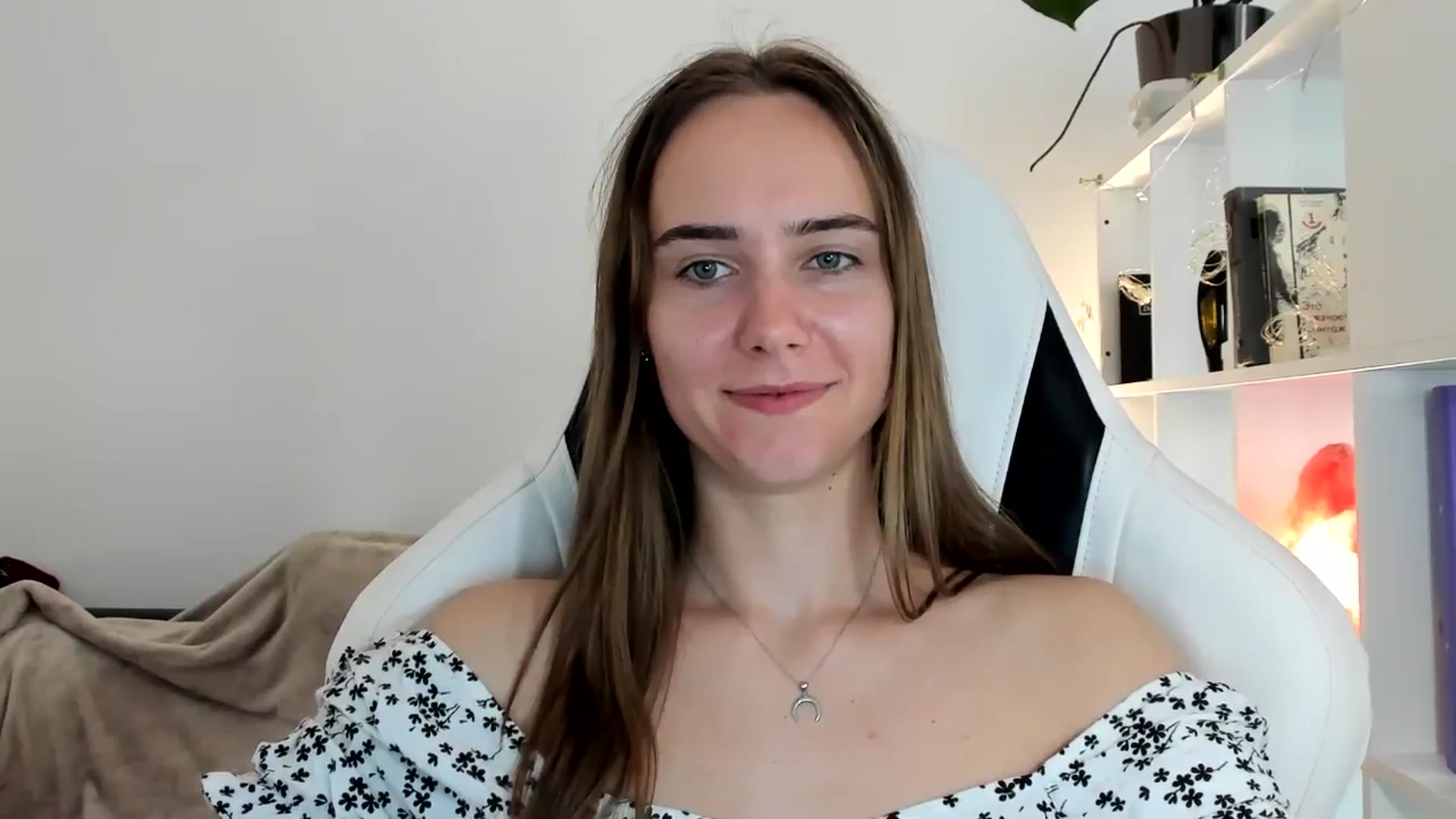 Gallery image thumbnail from OhAlisa's myfreecams stream on, 07/13/2025, 17:26 image 9 of 20