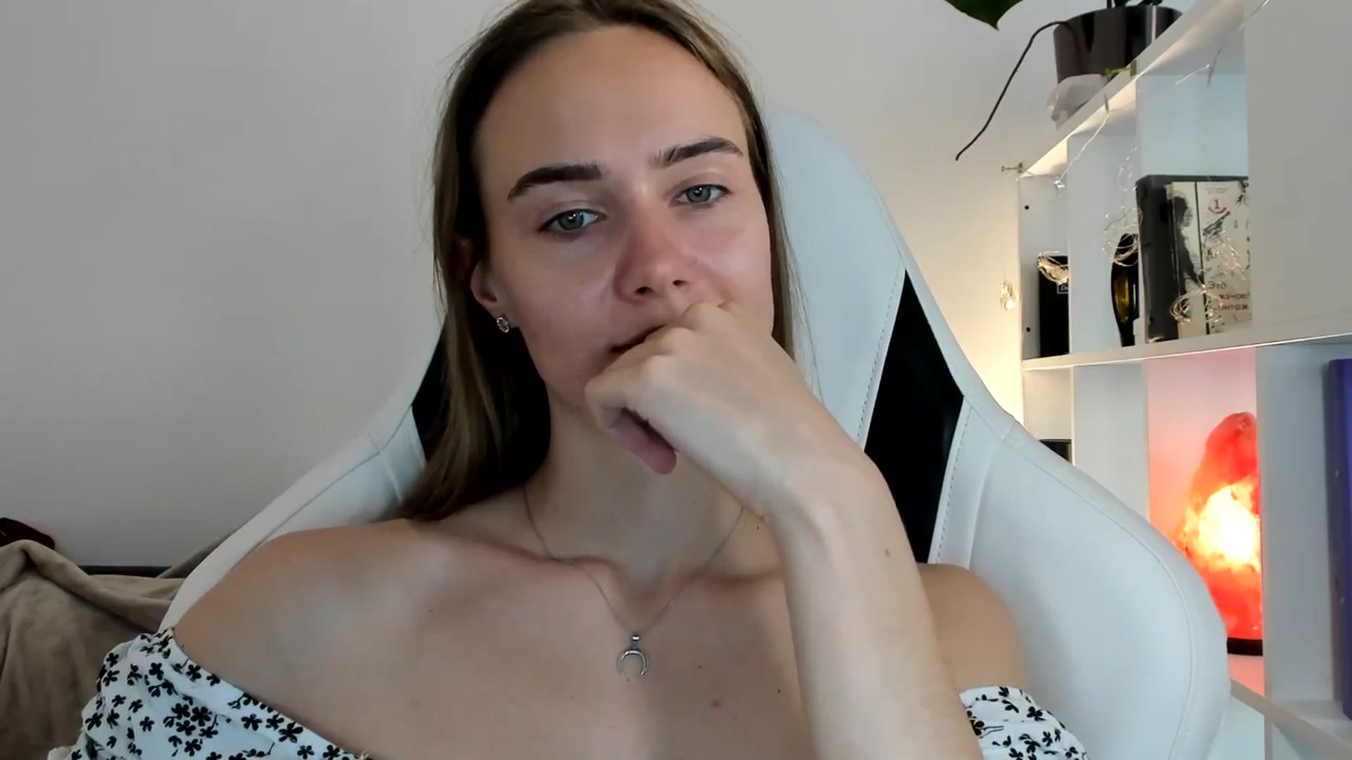 Gallery image thumbnail from OhAlisa's myfreecams stream on, 07/13/2025, 17:26 image 13 of 20