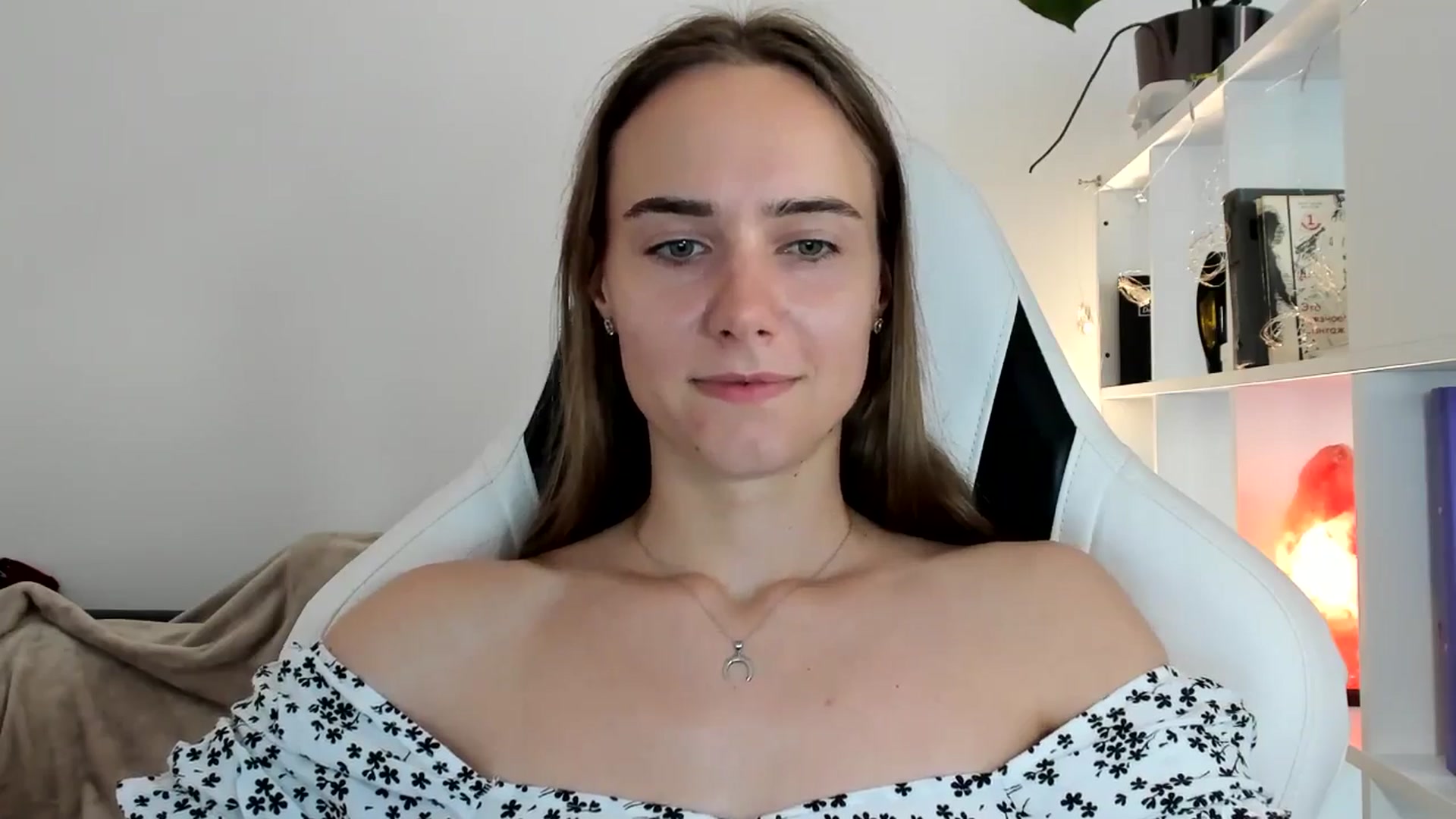 Gallery image thumbnail from OhAlisa's myfreecams stream on, 07/13/2025, 17:26 image 16 of 20