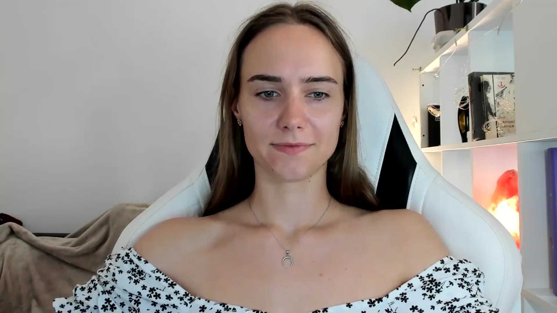Gallery image thumbnail from OhAlisa's myfreecams stream on, 07/13/2025, 17:26 image 15 of 20