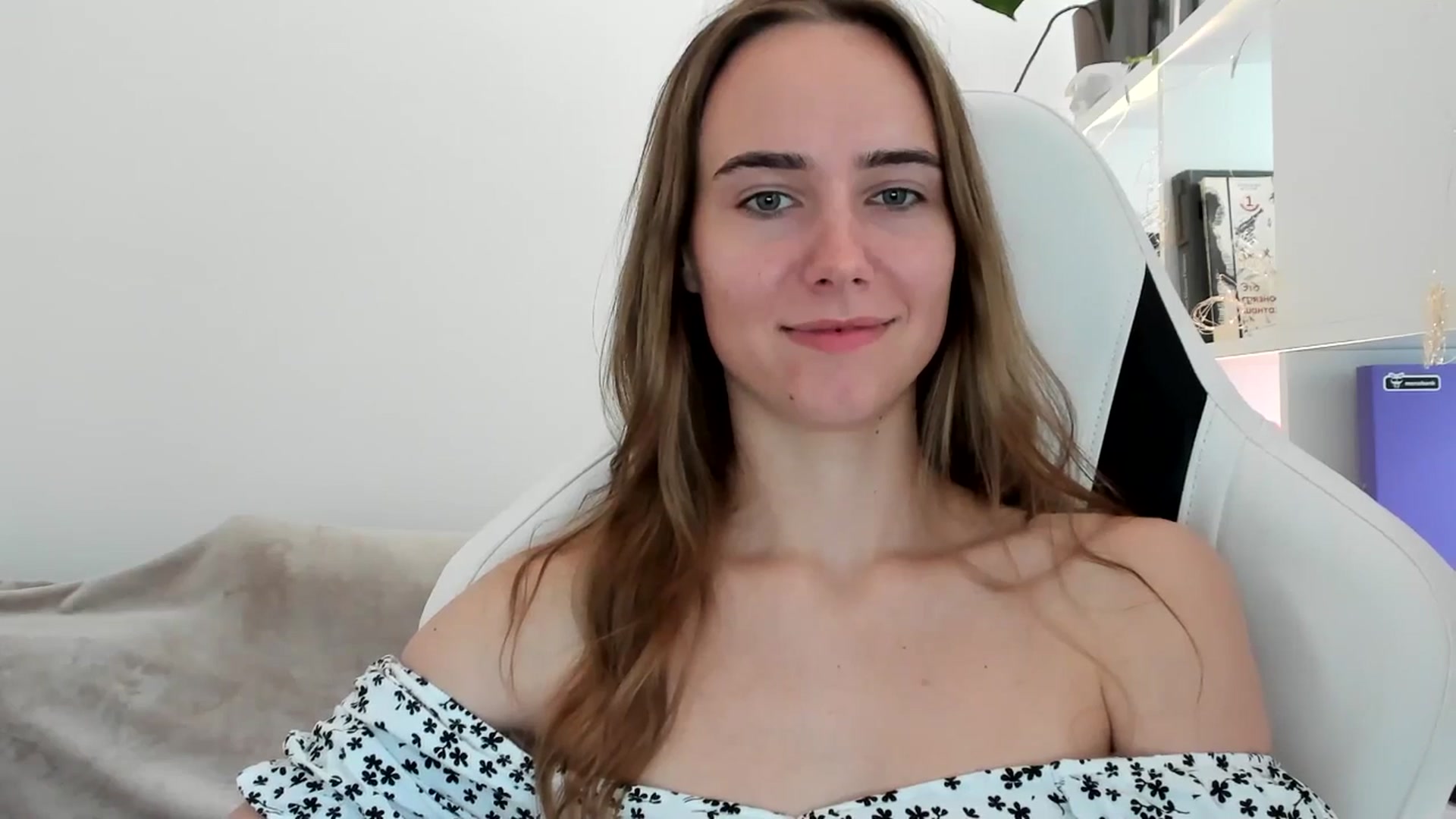 Gallery image thumbnail from OhAlisa's myfreecams stream on, 07/15/2025, 15:13 image 17 of 20