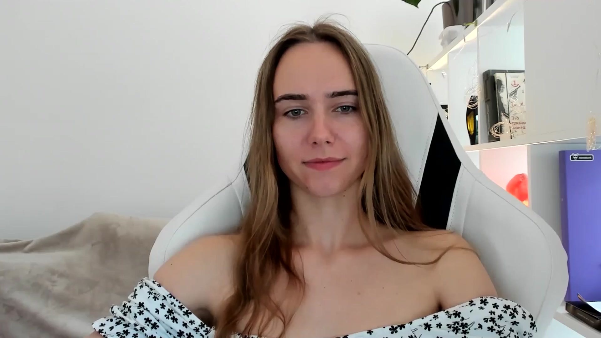 Gallery image thumbnail from OhAlisa's myfreecams stream on, 07/15/2025, 15:13 image 12 of 20