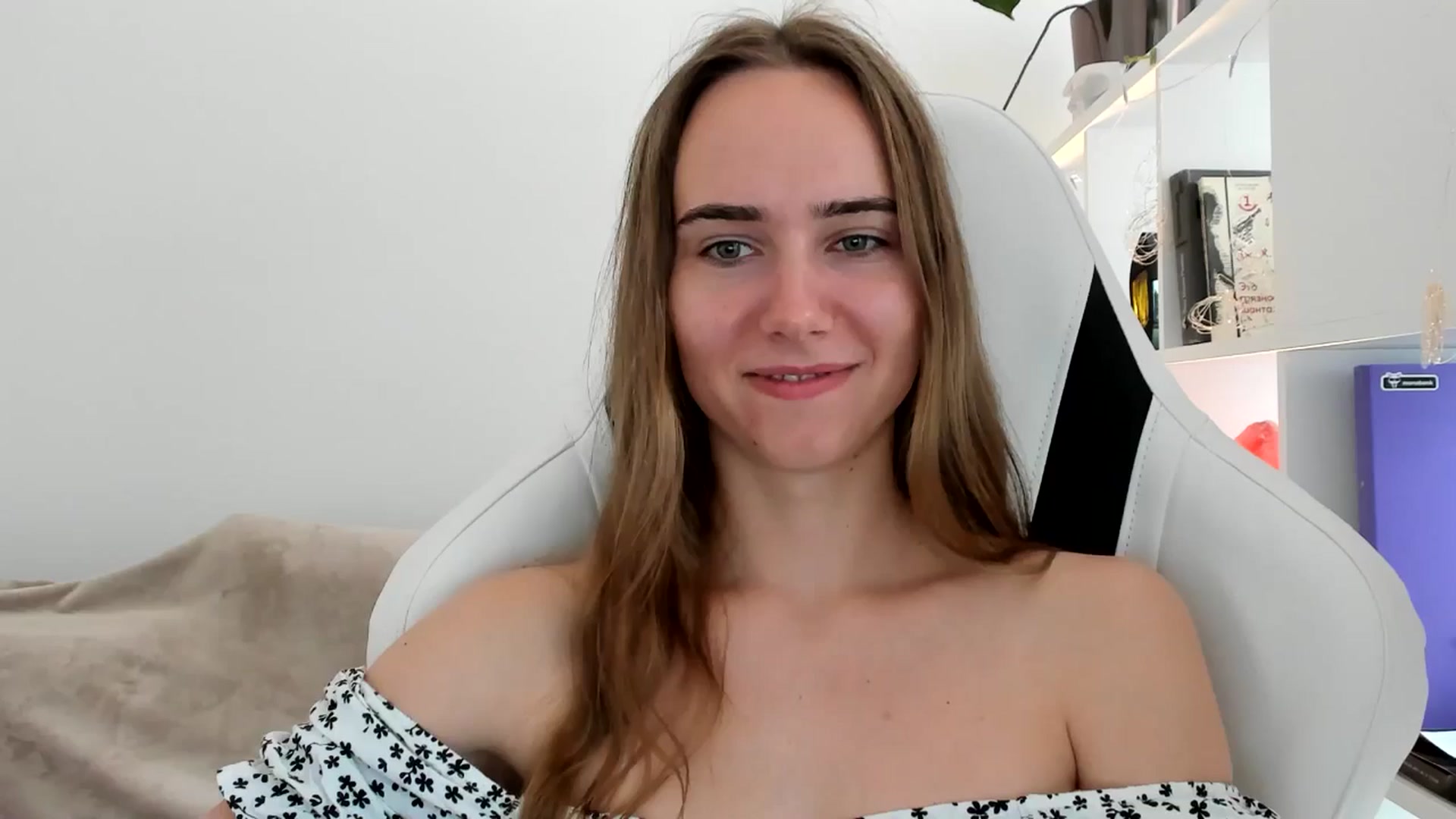 Gallery image thumbnail from OhAlisa's myfreecams stream on, 07/15/2025, 15:13 image 8 of 20