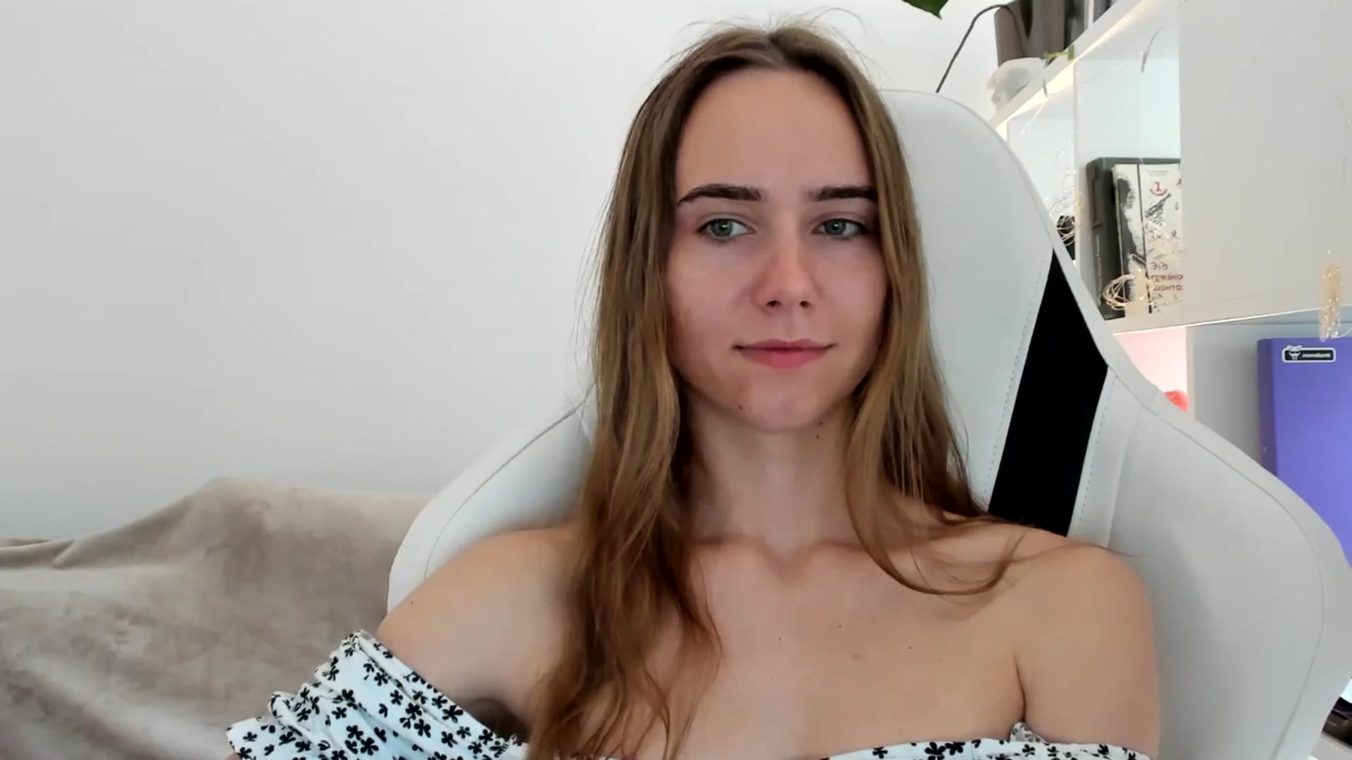Gallery image thumbnail from OhAlisa's myfreecams stream on, 07/15/2025, 15:13 image 13 of 20