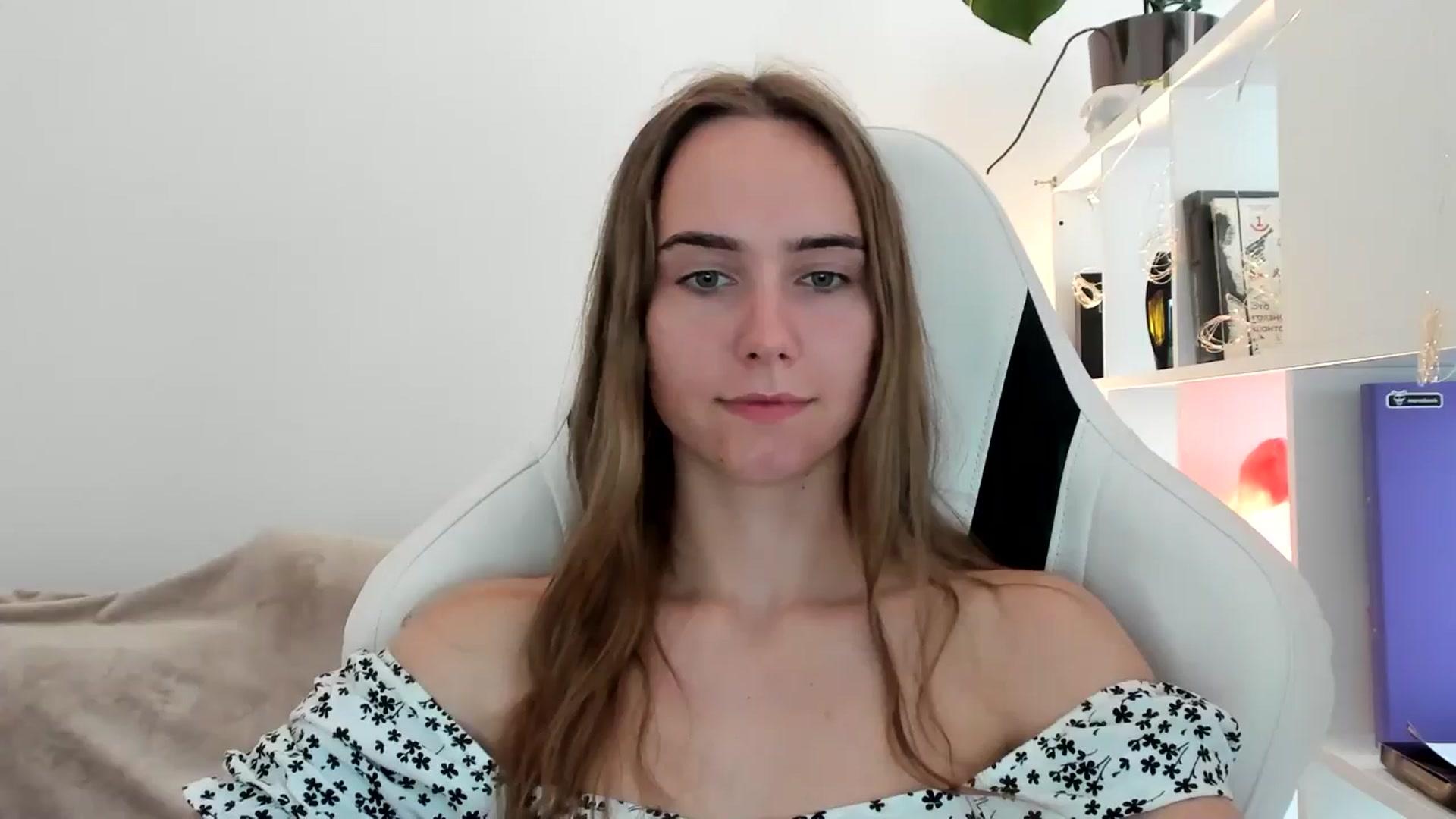 Gallery image thumbnail from OhAlisa's myfreecams stream on, 07/15/2025, 16:28 image 13 of 20