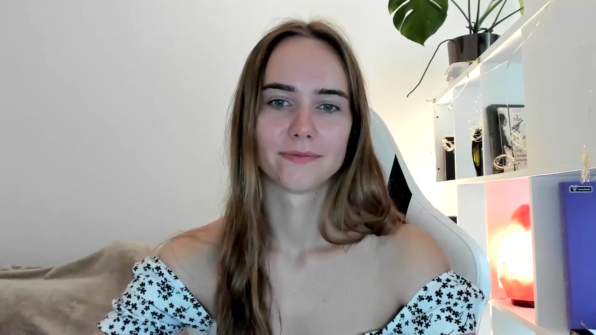 Gallery image thumbnail from OhAlisa's myfreecams stream on, 07/15/2025, 16:28 image 4 of 20