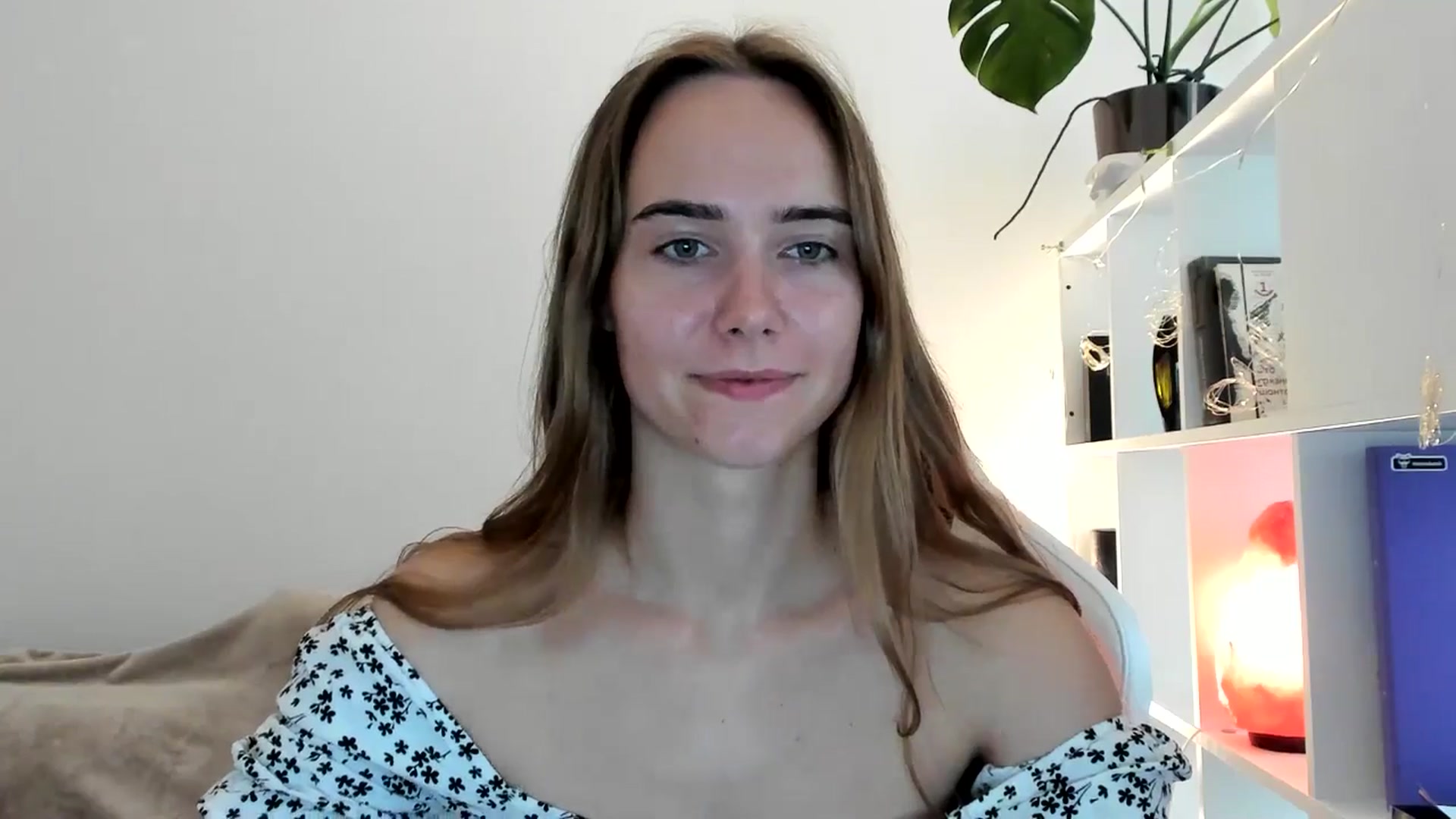 Gallery image thumbnail from OhAlisa's myfreecams stream on, 07/15/2025, 16:28 image 6 of 20