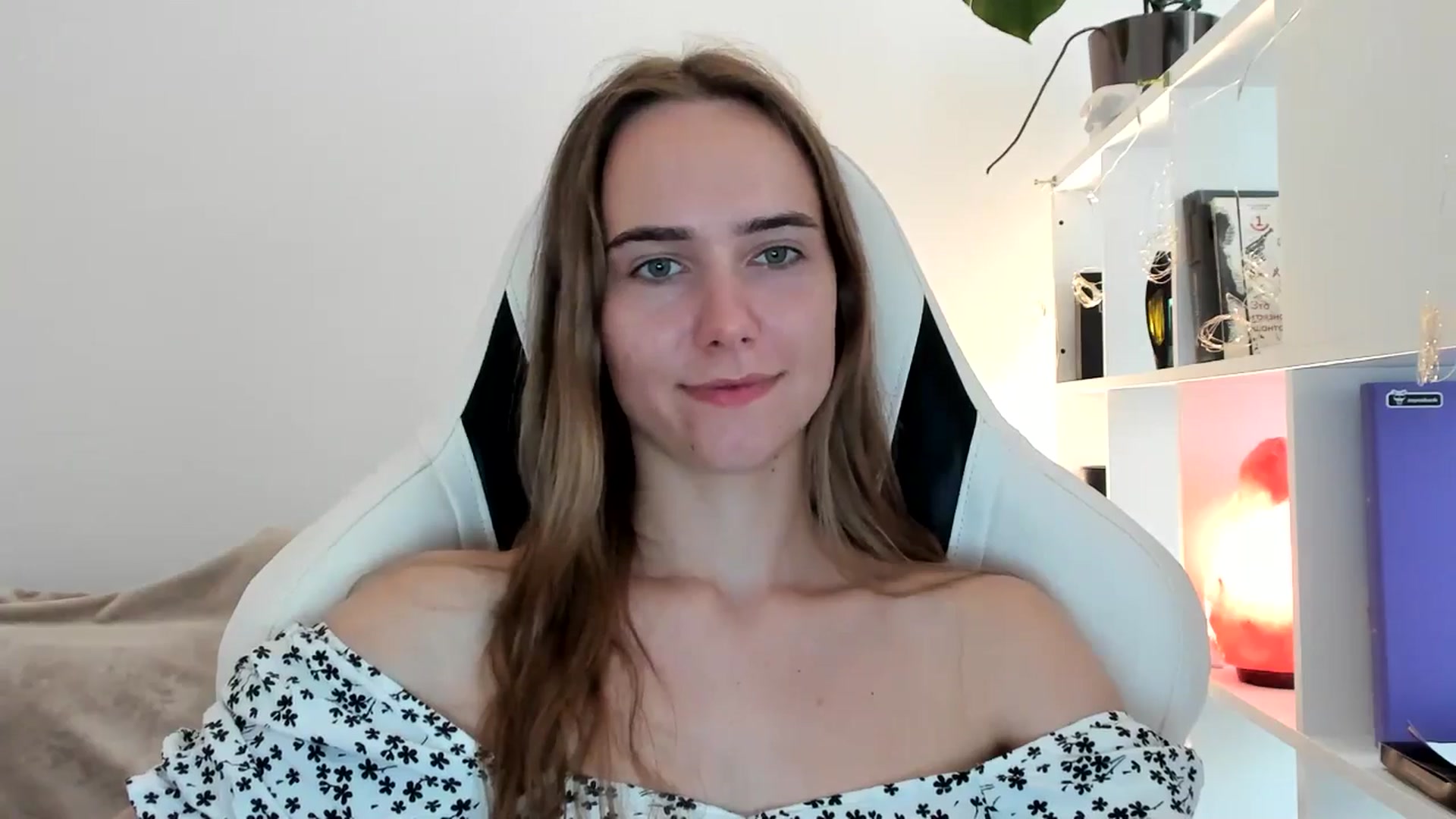 Gallery image thumbnail from OhAlisa's myfreecams stream on, 07/15/2025, 16:28 image 11 of 20