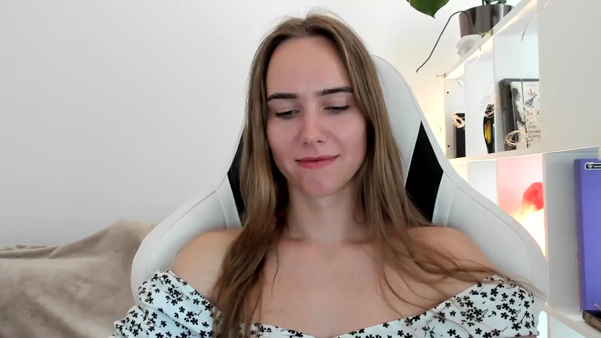 Gallery image thumbnail from OhAlisa's myfreecams stream on, 07/15/2025, 16:28 image 17 of 20