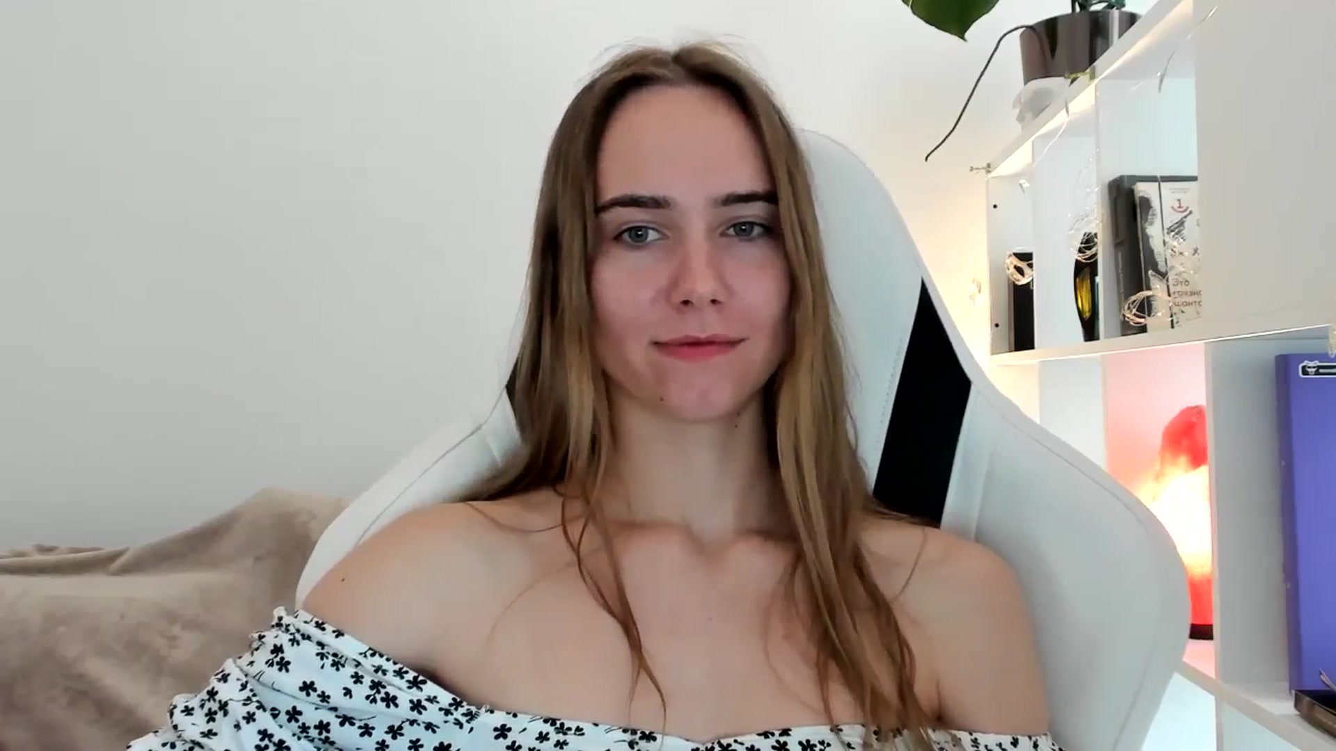 Gallery image thumbnail from OhAlisa's myfreecams stream on, 07/15/2025, 16:52 image 4 of 20