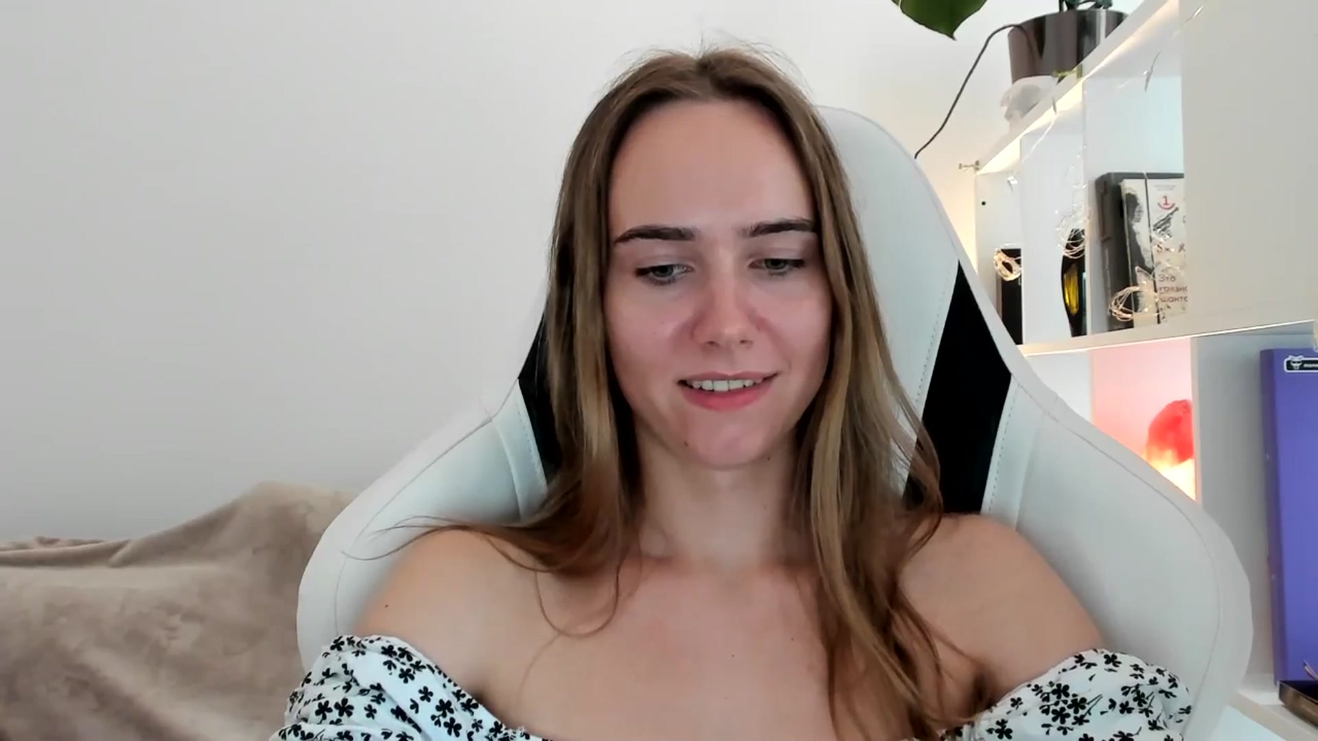 Gallery image thumbnail from OhAlisa's myfreecams stream on, 07/15/2025, 16:52 image 14 of 20