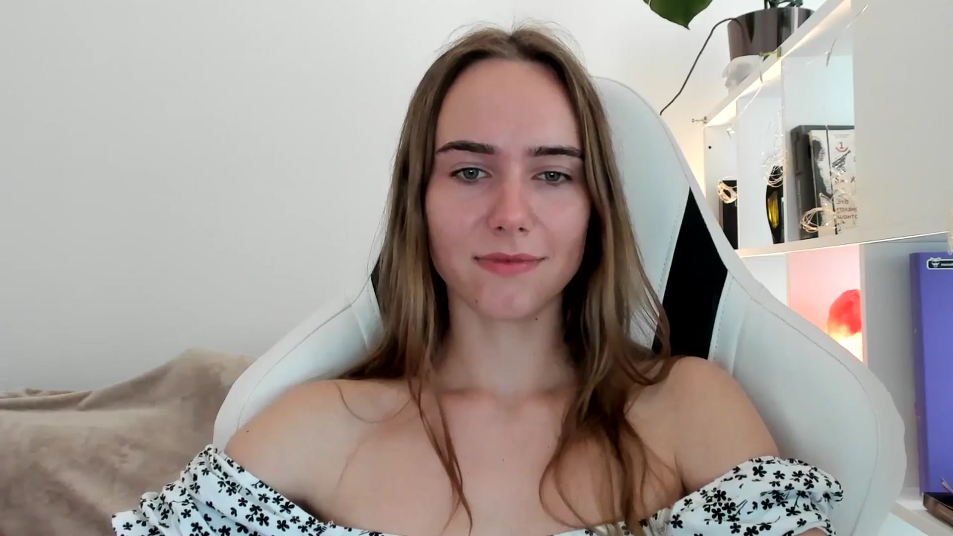 Gallery image thumbnail from OhAlisa's myfreecams stream on, 07/15/2025, 16:52 image 8 of 20