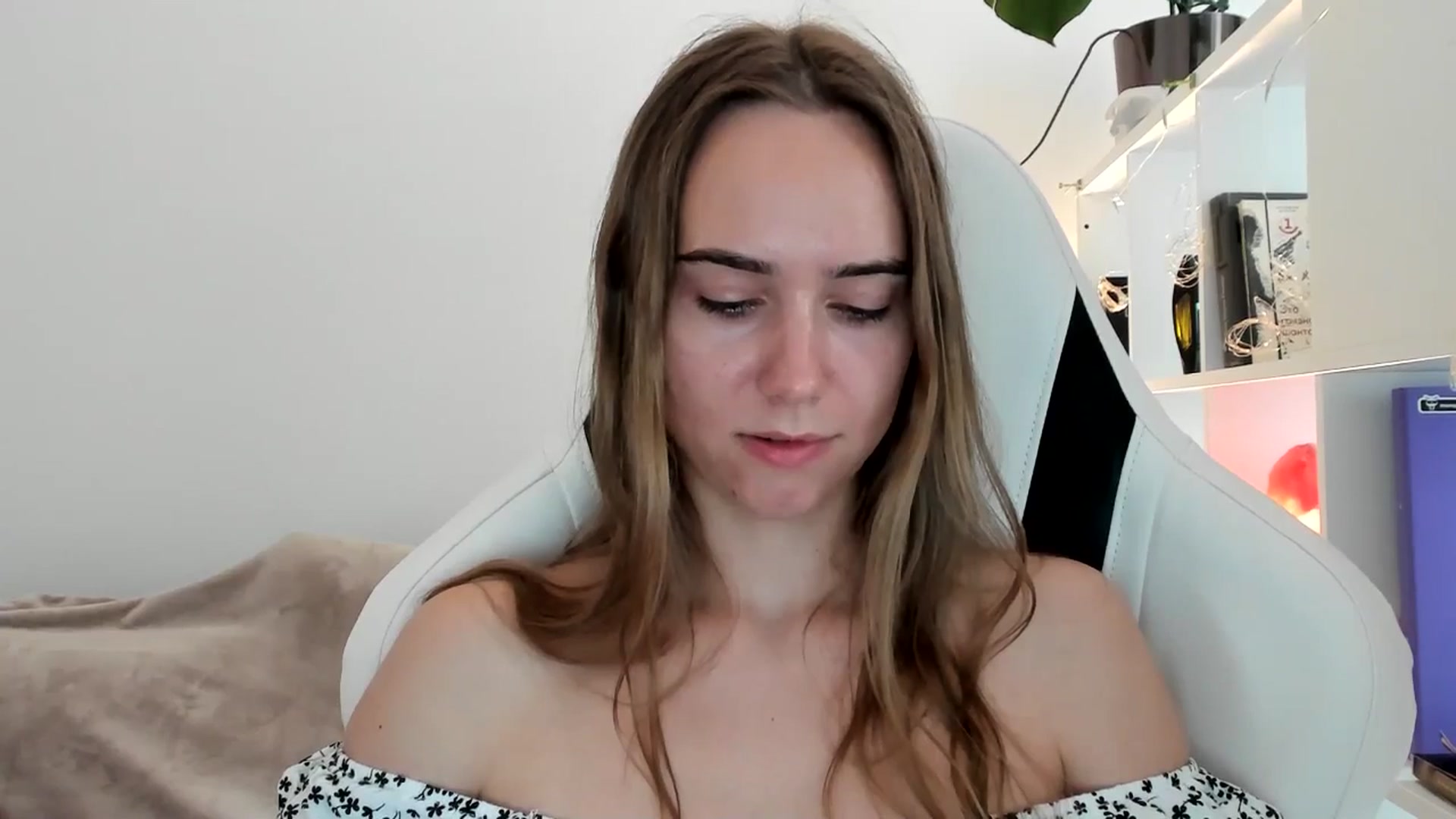 Gallery image thumbnail from OhAlisa's myfreecams stream on, 07/15/2025, 16:52 image 18 of 20