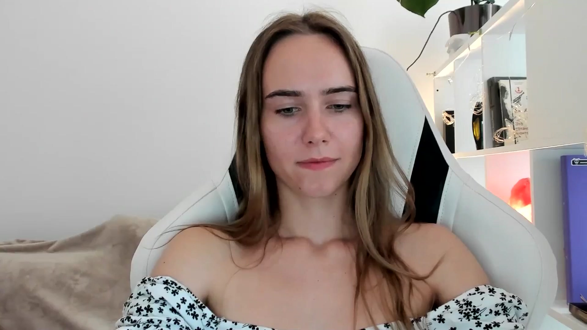 Gallery image thumbnail from OhAlisa's myfreecams stream on, 07/15/2025, 16:52 image 12 of 20