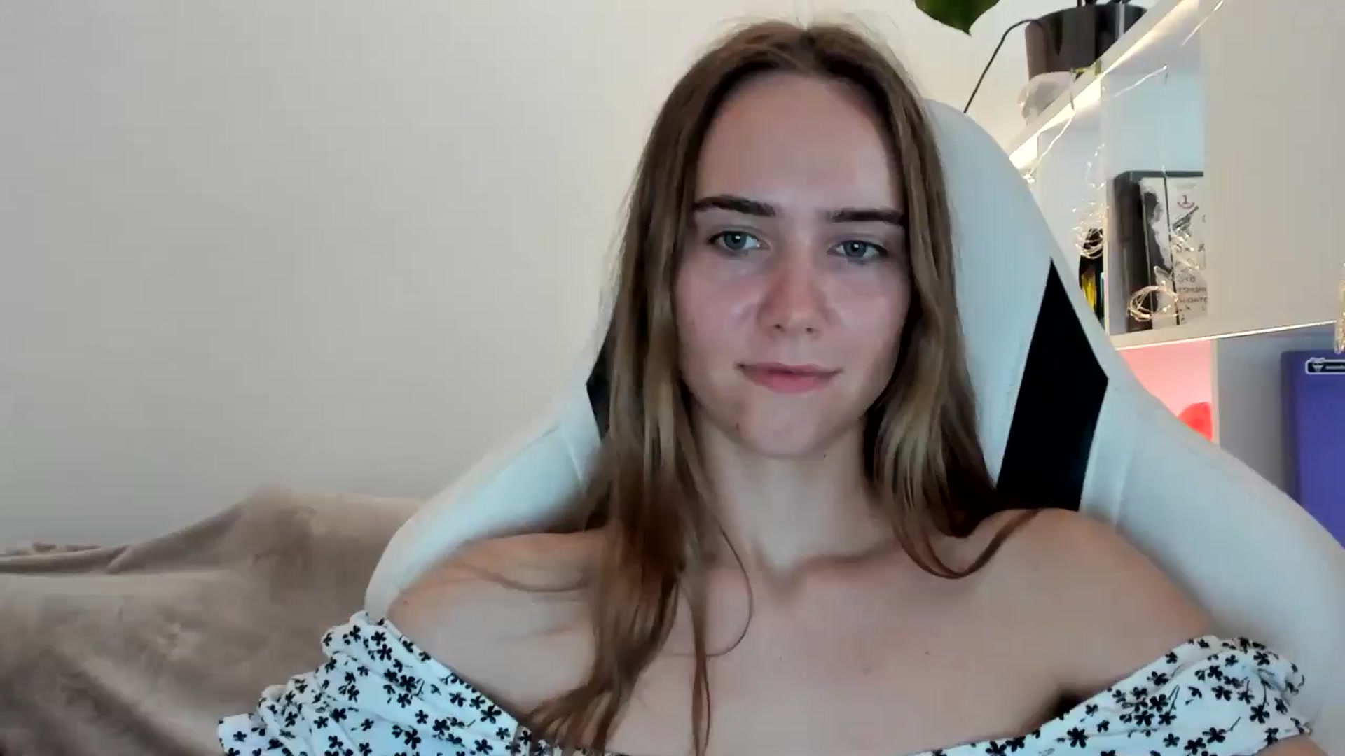Gallery image thumbnail from OhAlisa's myfreecams stream on, 07/15/2025, 18:05 image 12 of 20
