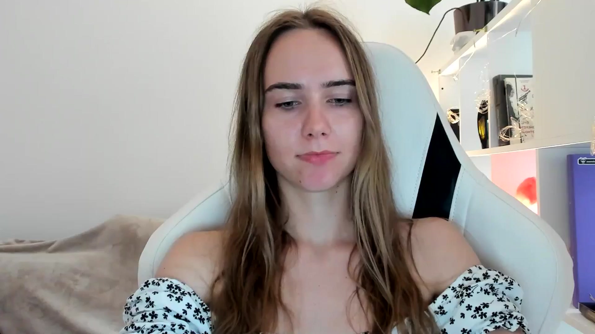 Gallery image thumbnail from OhAlisa's myfreecams stream on, 07/15/2025, 18:05 image 6 of 20