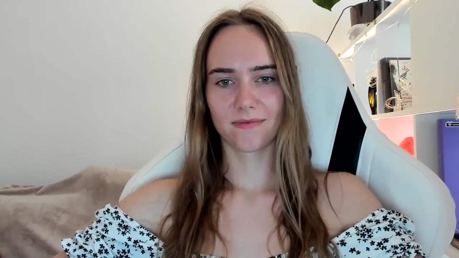 Gallery image thumbnail from OhAlisa's myfreecams stream on, 07/15/2025, 18:05 image 7 of 20