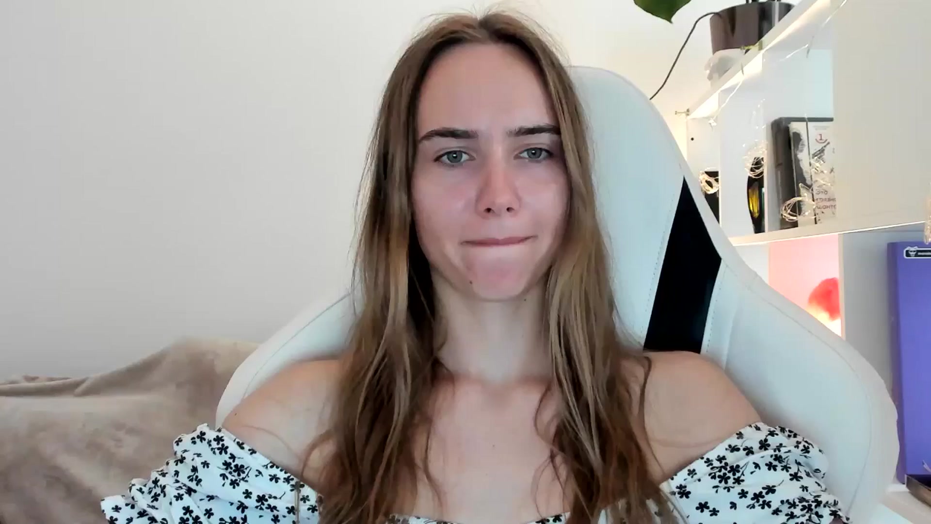 Gallery image thumbnail from OhAlisa's myfreecams stream on, 07/15/2025, 18:05 image 5 of 20