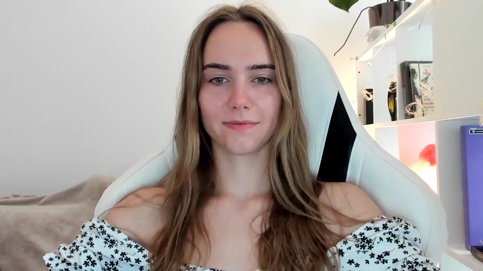 Gallery image thumbnail from OhAlisa's myfreecams stream on, 07/15/2025, 18:05 image 3 of 20