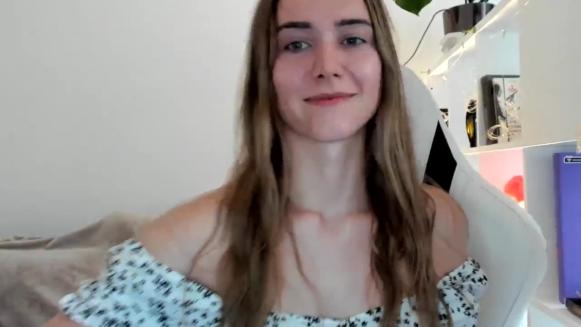 Gallery image thumbnail from OhAlisa's myfreecams stream on, 07/15/2025, 18:05 image 4 of 20
