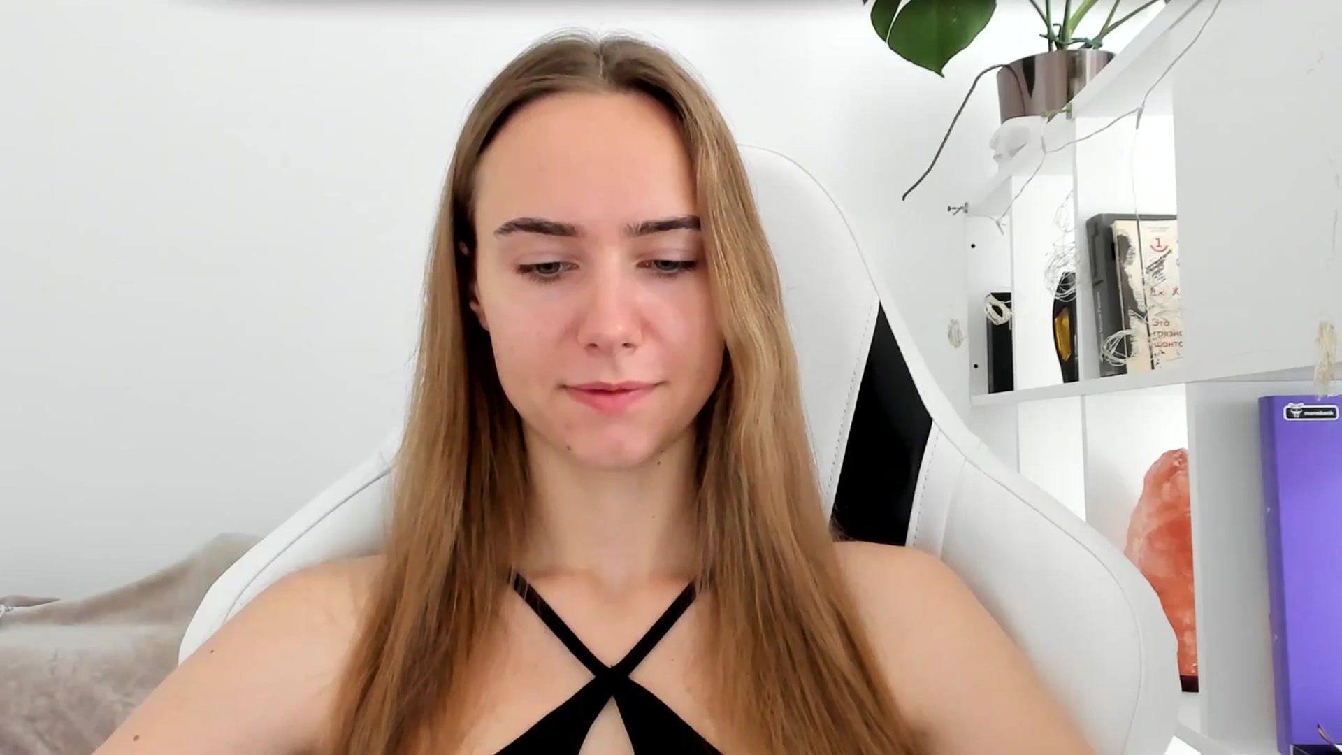 Gallery image thumbnail from OhAlisa's myfreecams stream on, 07/16/2025, 08:46 image 6 of 20