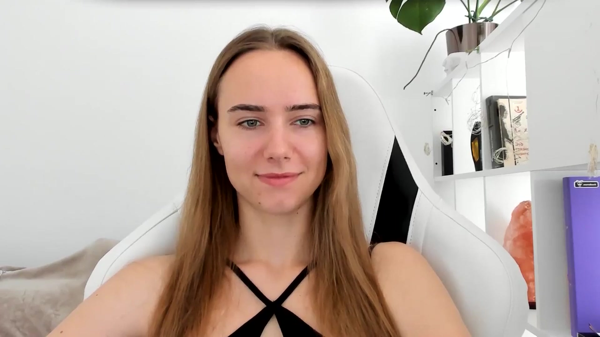 Gallery image thumbnail from OhAlisa's myfreecams stream on, 07/16/2025, 08:46 image 13 of 20