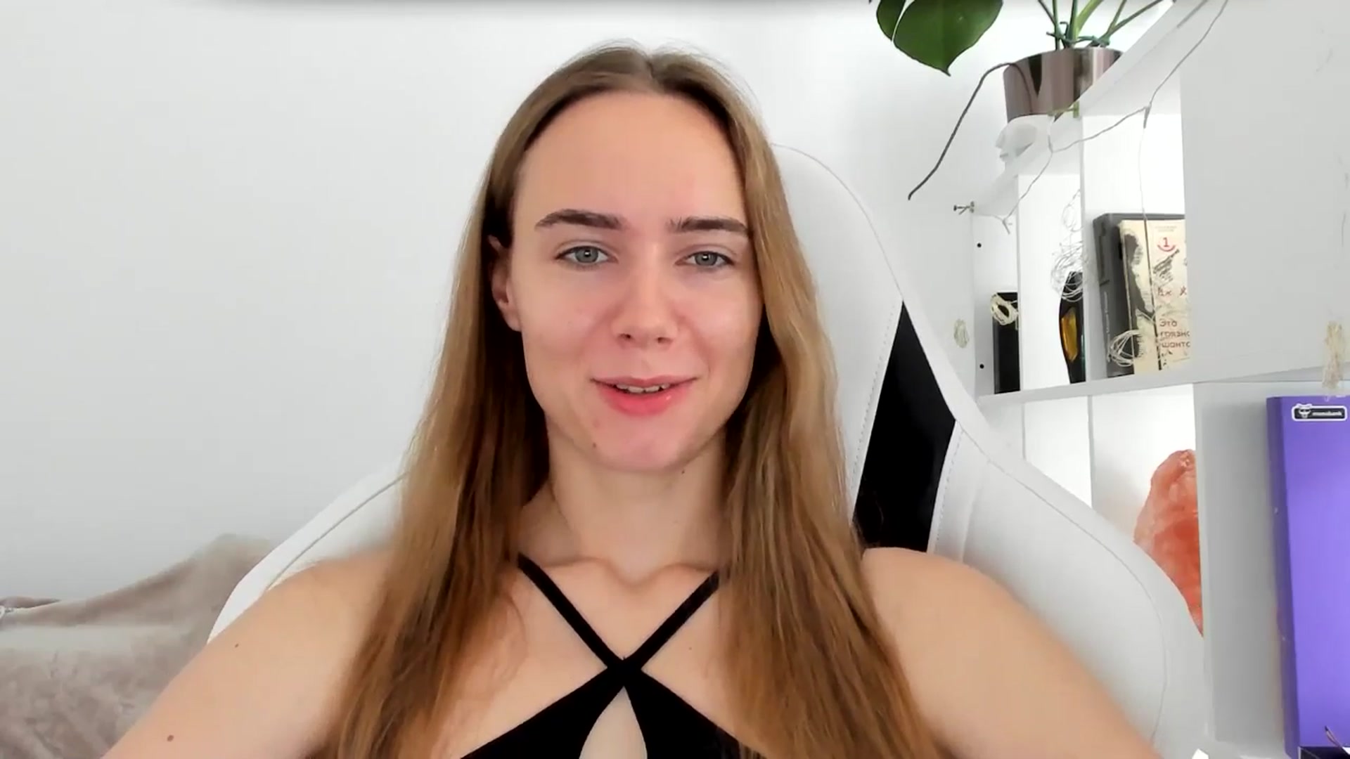 Gallery image thumbnail from OhAlisa's myfreecams stream on, 07/16/2025, 08:46 image 10 of 20