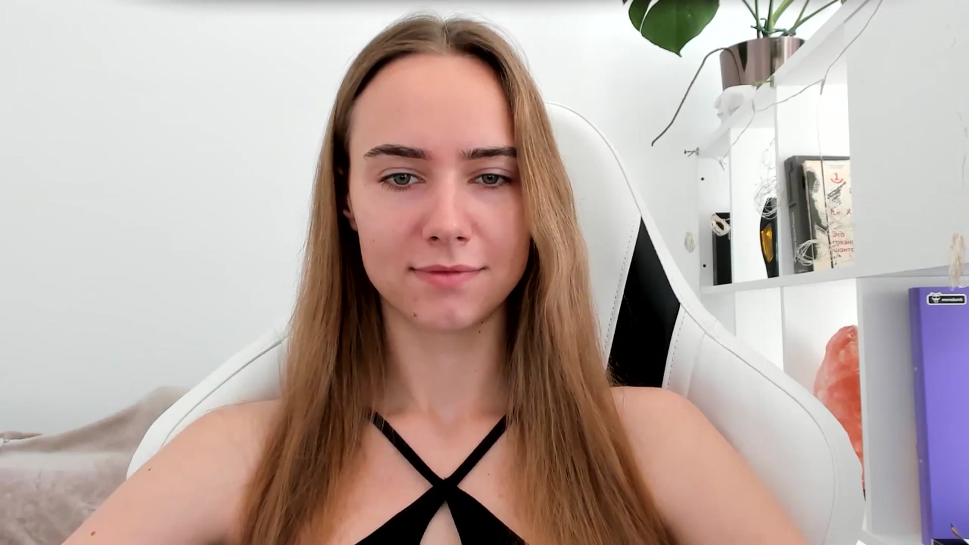 Gallery image thumbnail from OhAlisa's myfreecams stream on, 07/16/2025, 08:46 image 4 of 20