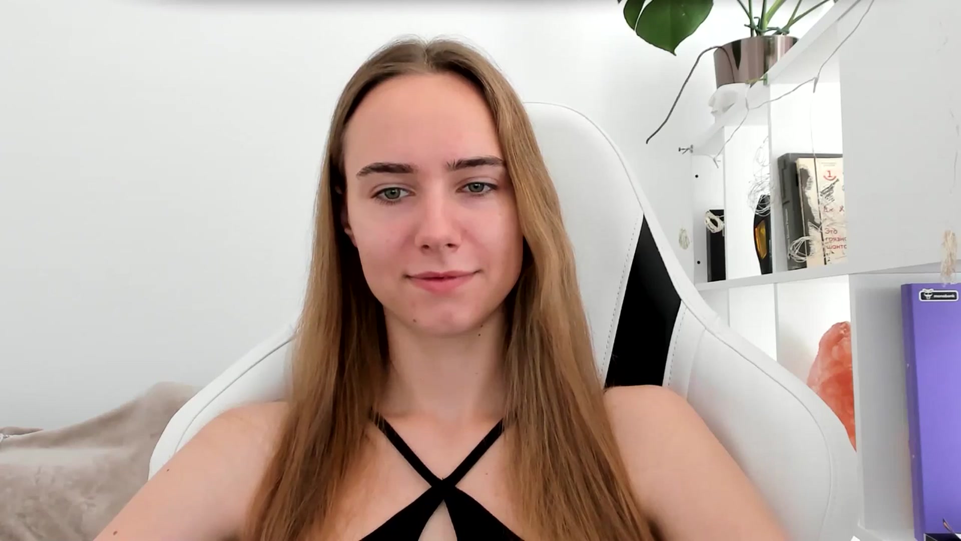 Gallery image thumbnail from OhAlisa's myfreecams stream on, 07/16/2025, 08:46 image 12 of 20