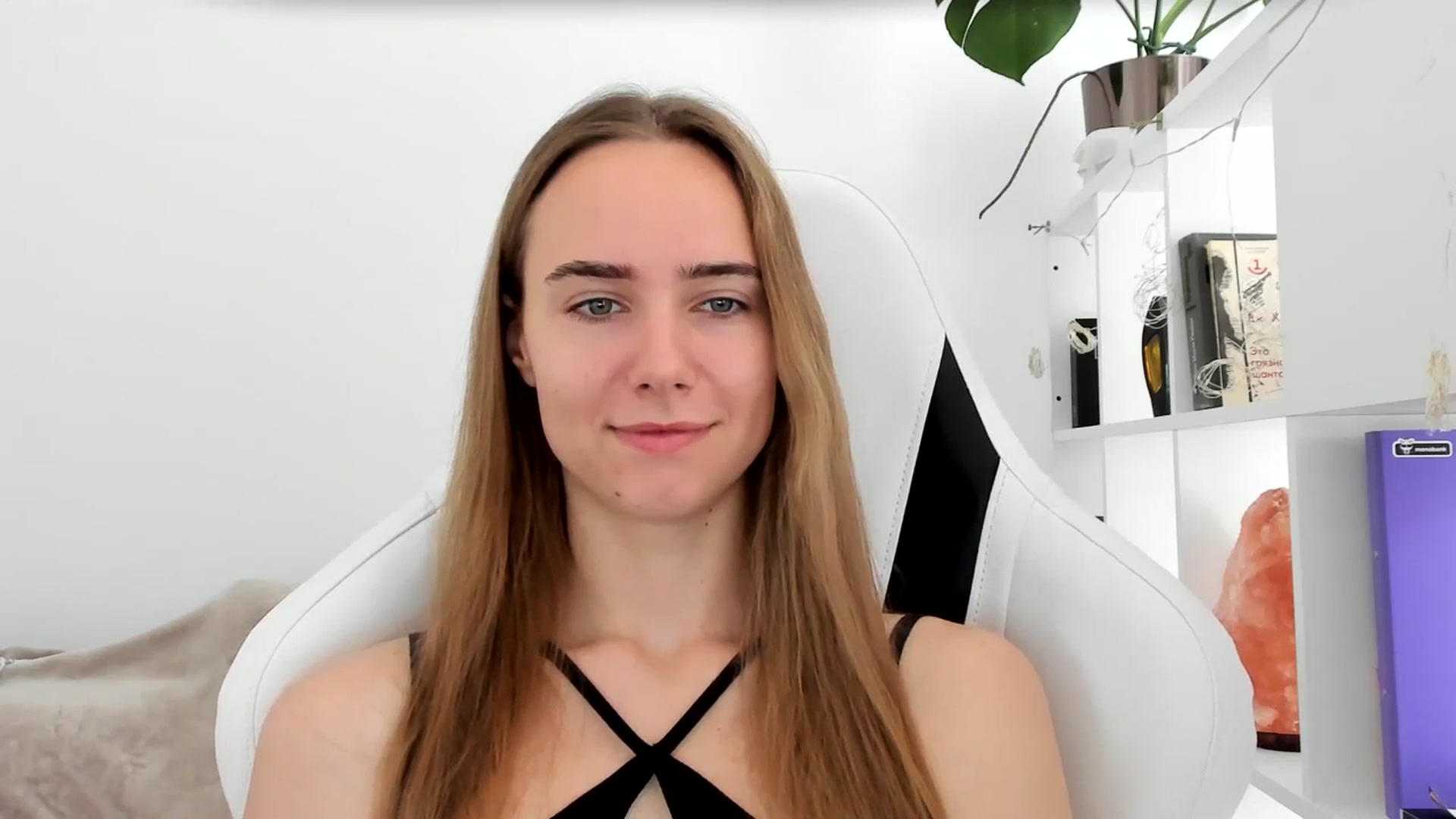 Gallery image thumbnail from OhAlisa's myfreecams stream on, 07/16/2025, 08:46 image 15 of 20