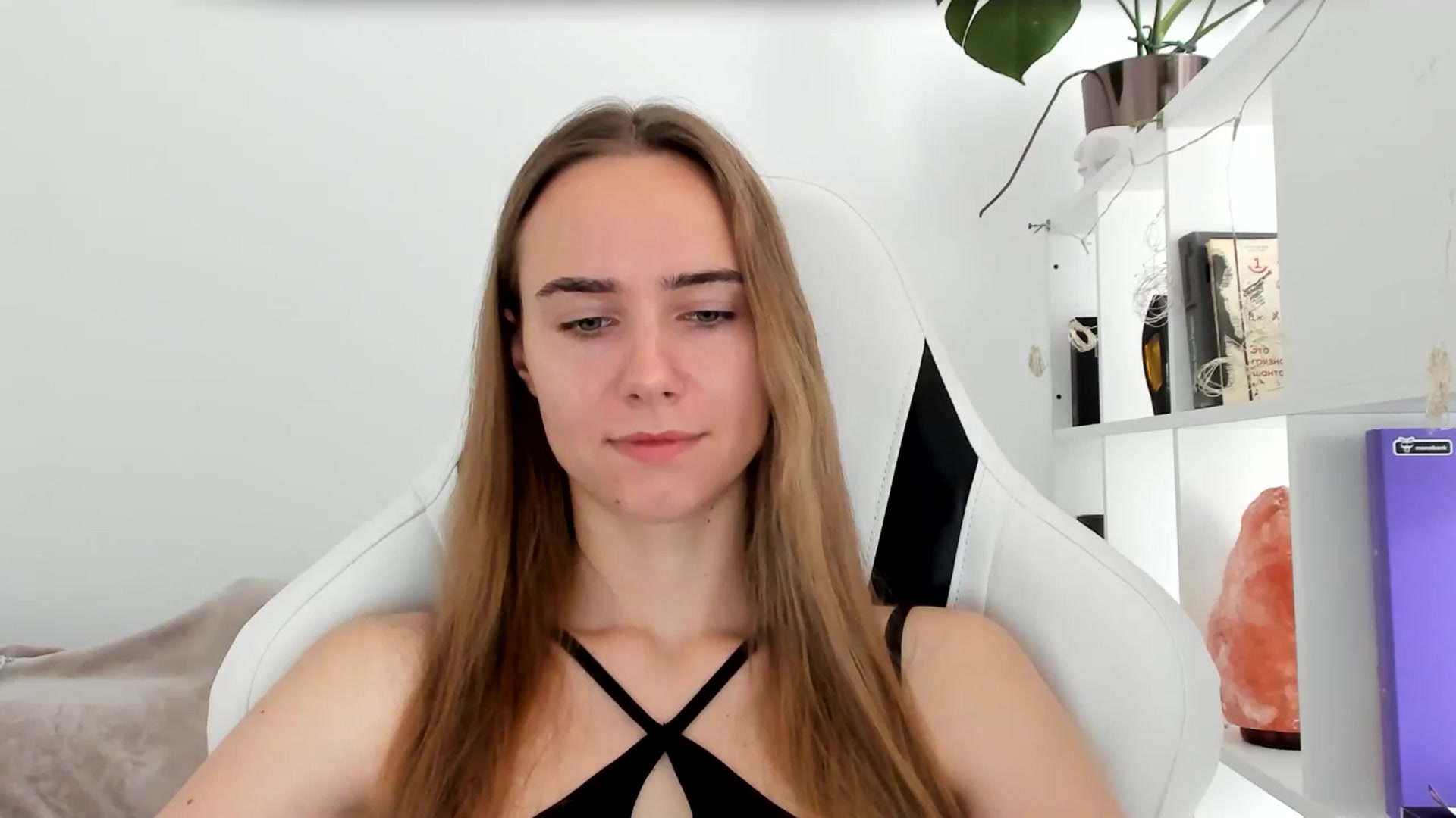 Gallery image thumbnail from OhAlisa's myfreecams stream on, 07/16/2025, 08:46 image 19 of 20