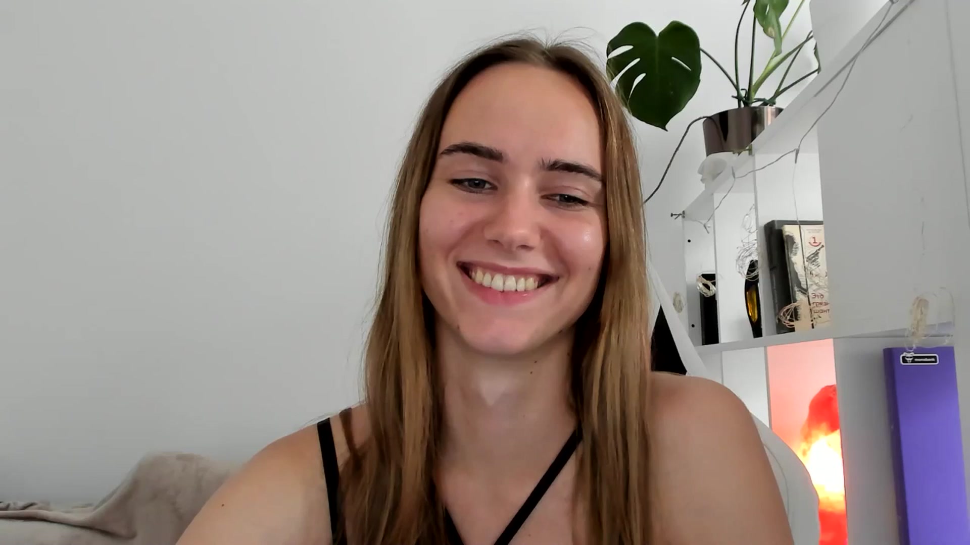 Gallery image thumbnail from OhAlisa's myfreecams stream on, 07/16/2025, 15:24 image 16 of 20
