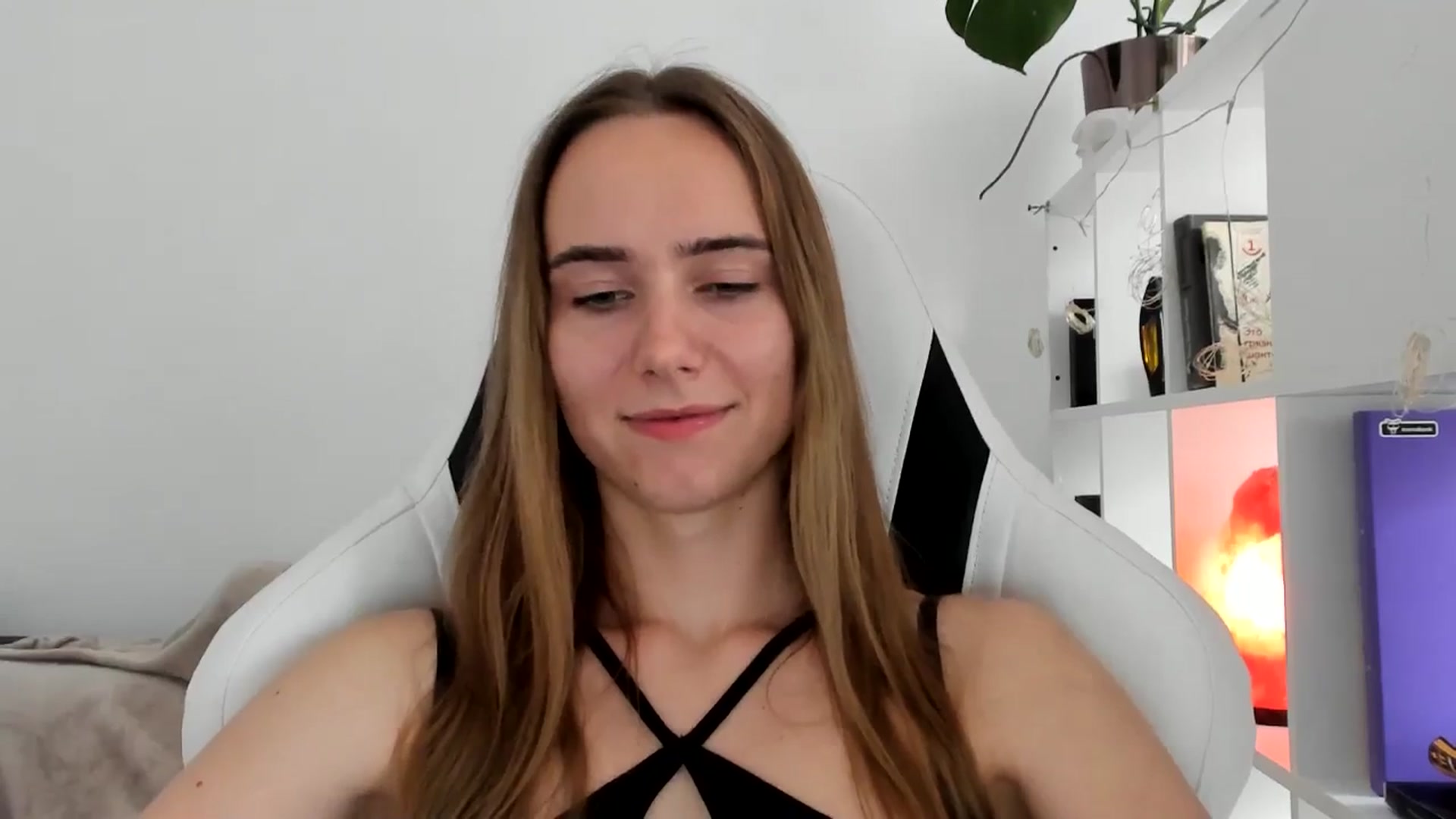 Gallery image thumbnail from OhAlisa's myfreecams stream on, 07/16/2025, 15:24 image 15 of 20