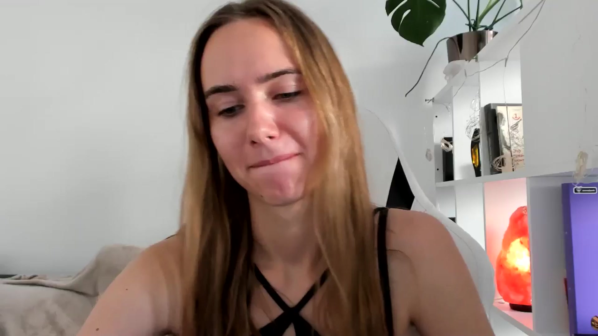 Gallery image thumbnail from OhAlisa's myfreecams stream on, 07/16/2025, 15:53 image 15 of 20
