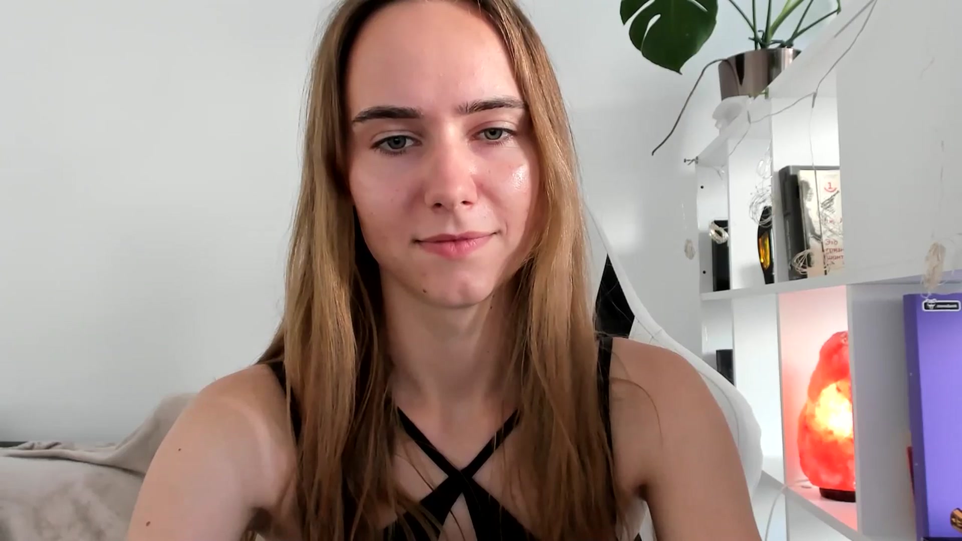 Gallery image thumbnail from OhAlisa's myfreecams stream on, 07/16/2025, 15:53 image 4 of 20