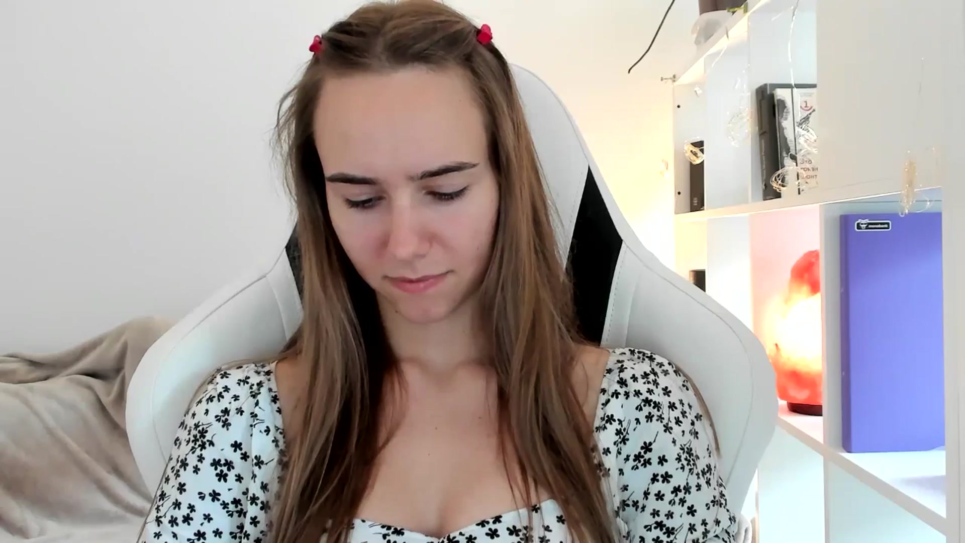 Gallery image thumbnail from OhAlisa's myfreecams stream on, 07/17/2025, 15:43 image 16 of 20