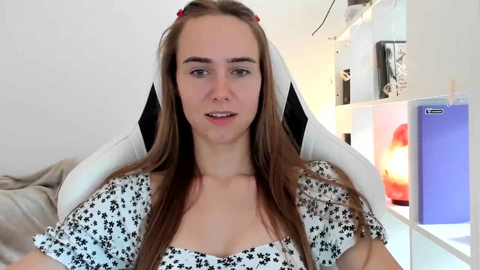 Gallery image thumbnail from OhAlisa's myfreecams stream on, 07/17/2025, 15:43 image 6 of 20