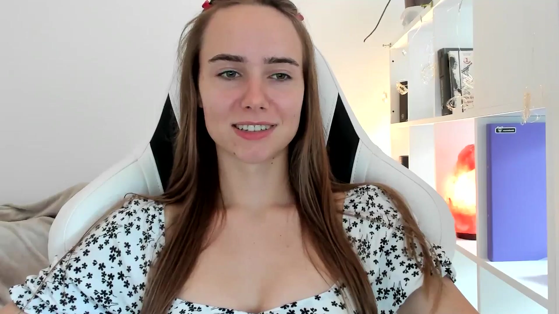Gallery image thumbnail from OhAlisa's myfreecams stream on, 07/17/2025, 15:43 image 3 of 20