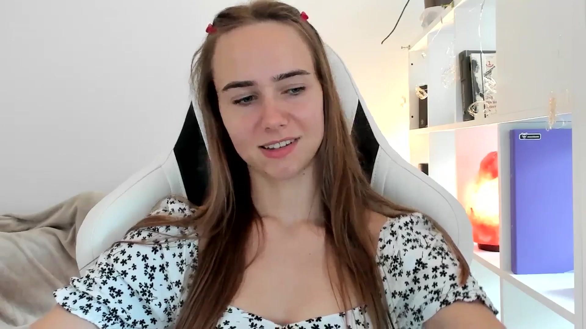 Gallery image thumbnail from OhAlisa's myfreecams stream on, 07/17/2025, 15:43 image 13 of 20