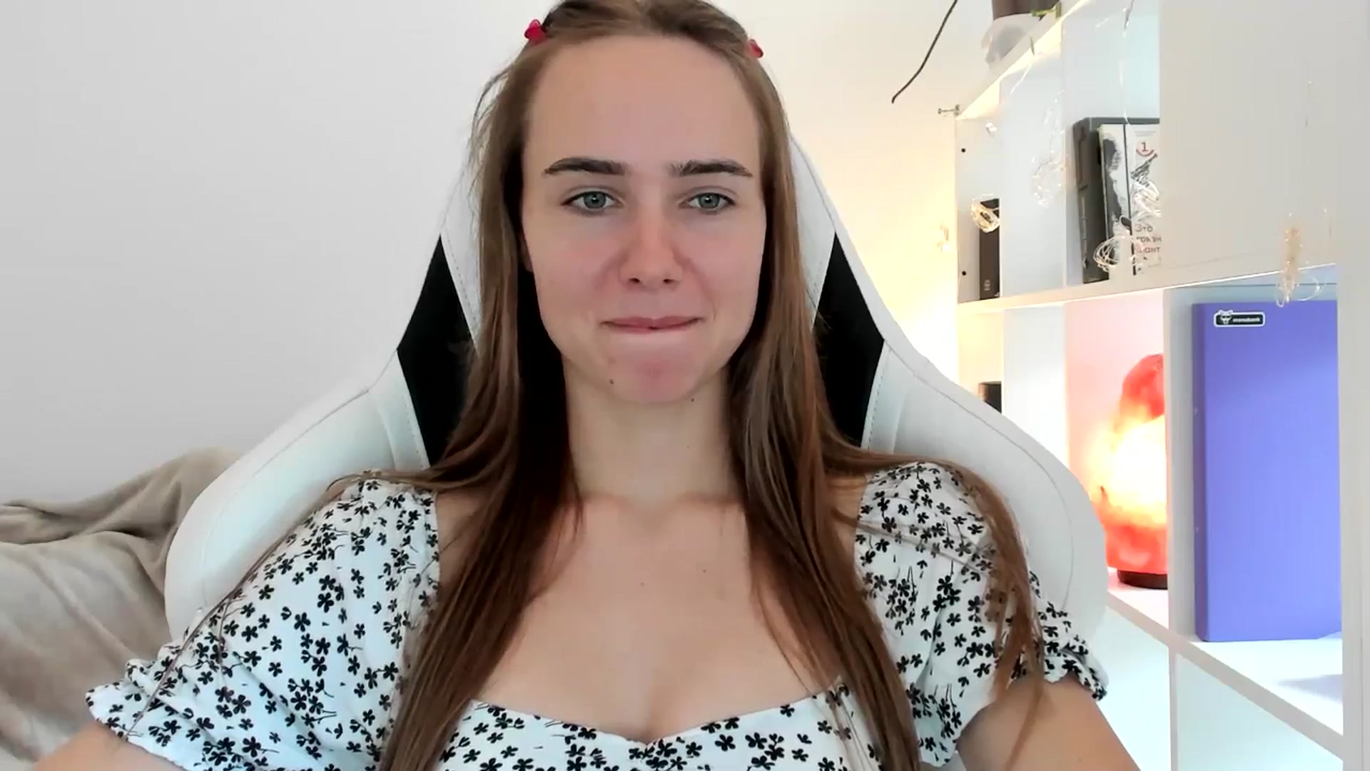 Gallery image thumbnail from OhAlisa's myfreecams stream on, 07/17/2025, 15:43 image 4 of 20