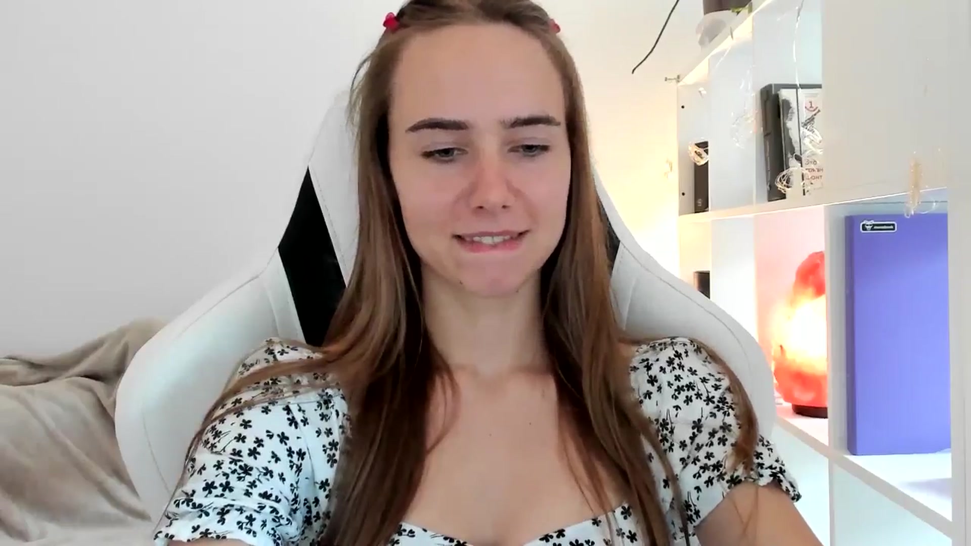 Gallery image thumbnail from OhAlisa's myfreecams stream on, 07/17/2025, 15:43 image 11 of 20