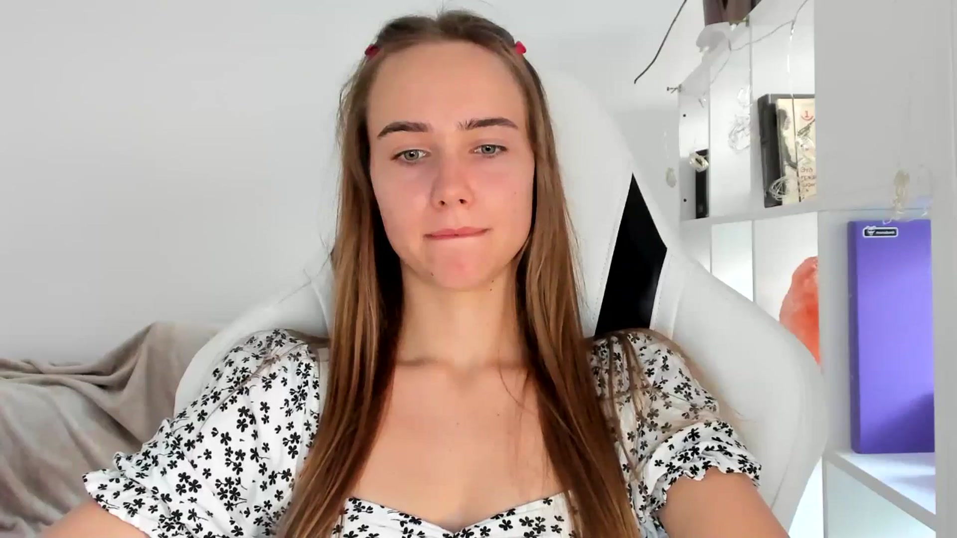 Gallery image thumbnail from OhAlisa's myfreecams stream on, 07/17/2025, 17:16 image 16 of 20