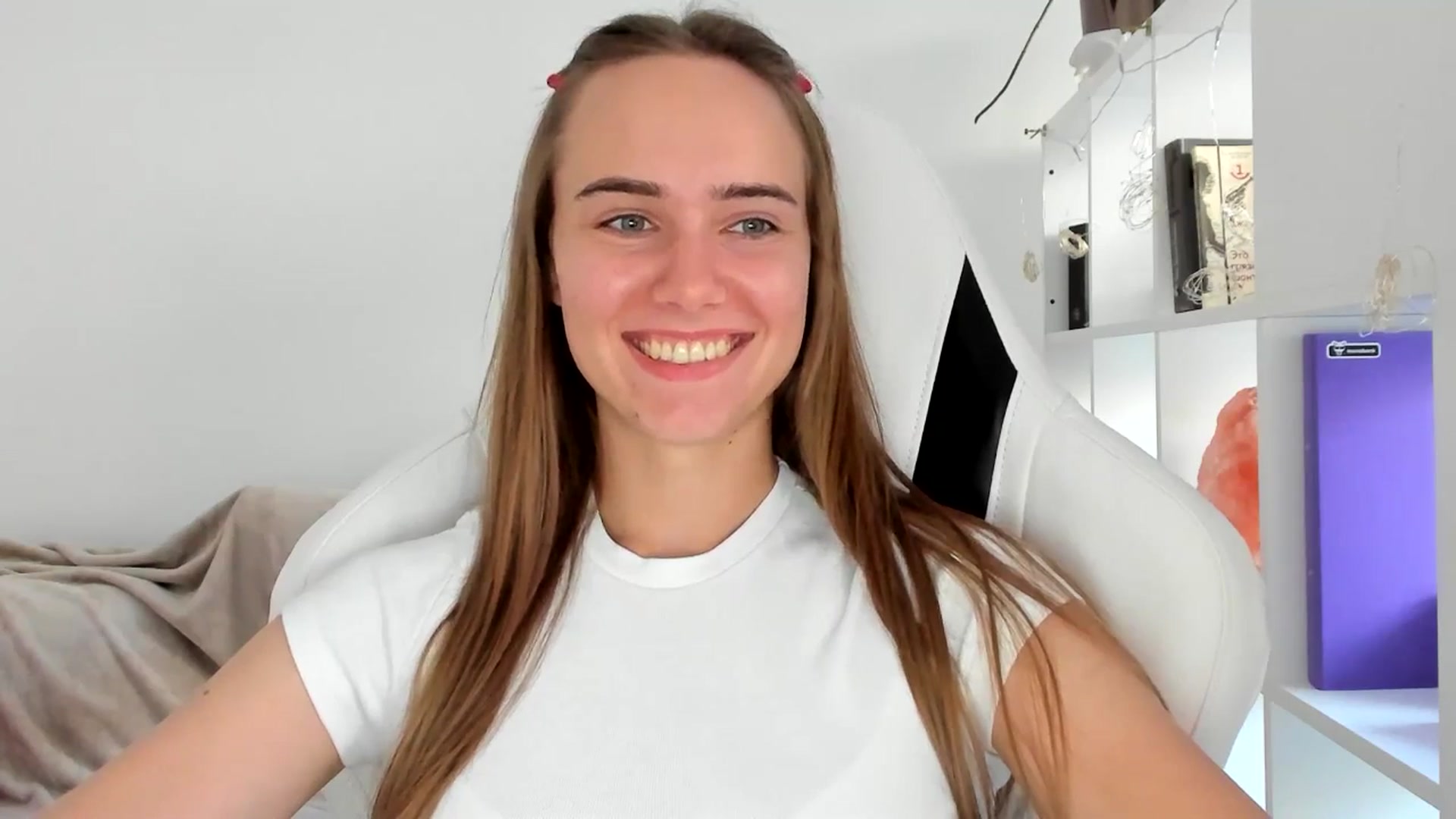 Gallery image thumbnail from OhAlisa's myfreecams stream on, 07/17/2025, 17:59 image 6 of 20