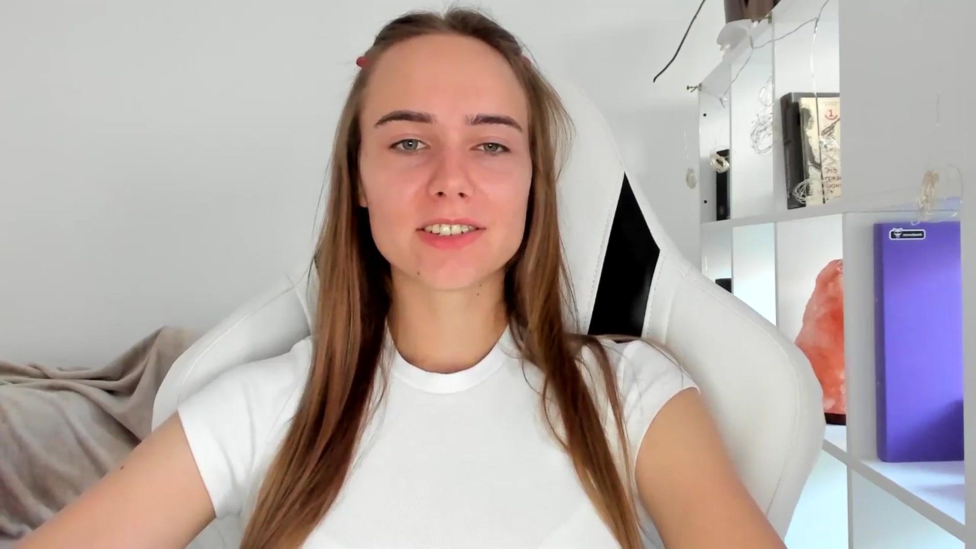 Gallery image thumbnail from OhAlisa's myfreecams stream on, 07/17/2025, 17:59 image 14 of 20