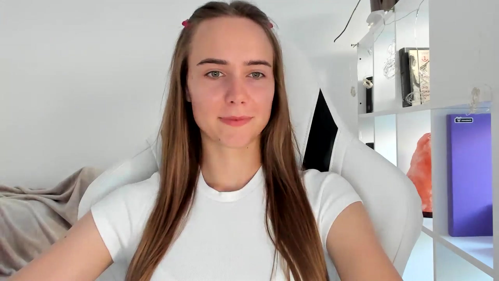 Gallery image thumbnail from OhAlisa's myfreecams stream on, 07/17/2025, 17:59 image 2 of 20