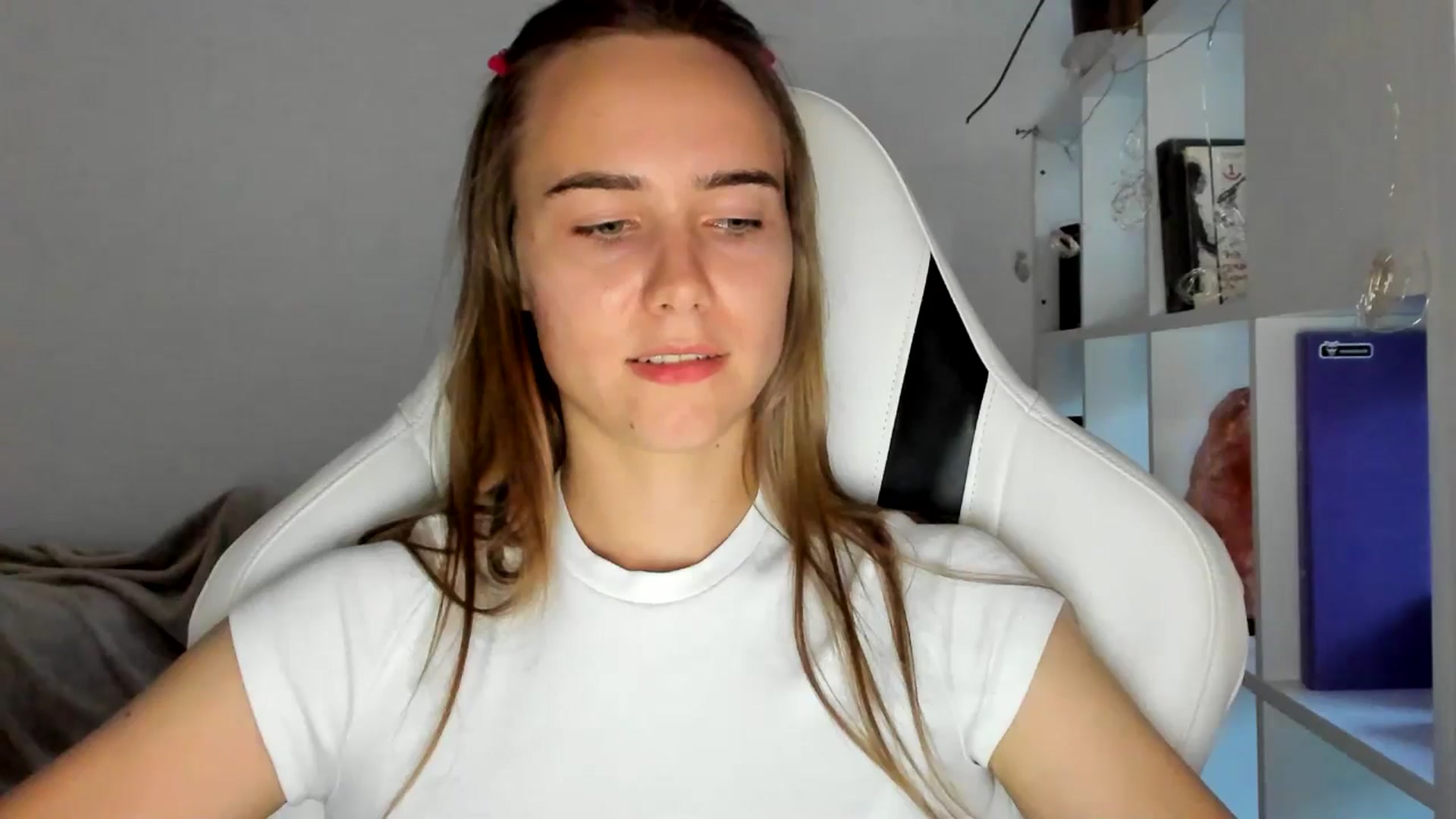 Gallery image thumbnail from OhAlisa's myfreecams stream on, 07/17/2025, 18:48 image 16 of 20