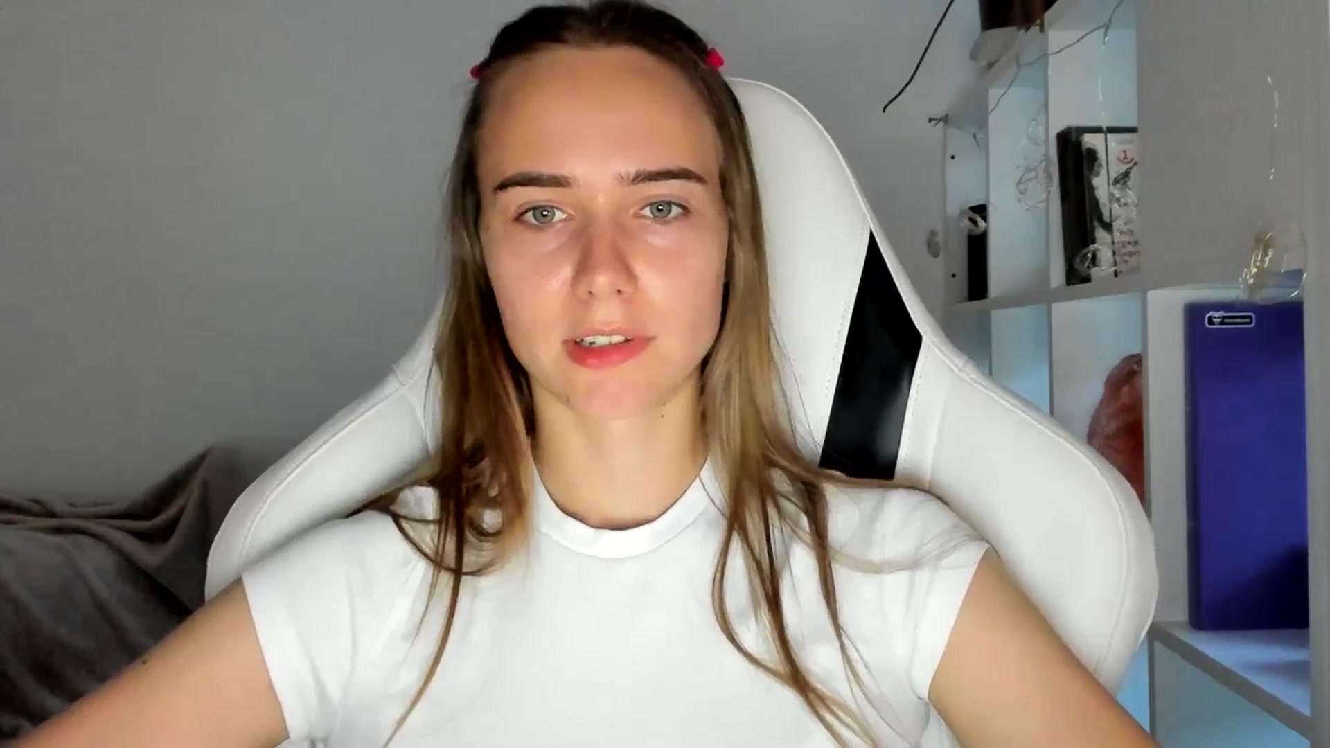 Gallery image thumbnail from OhAlisa's myfreecams stream on, 07/17/2025, 18:48 image 17 of 20