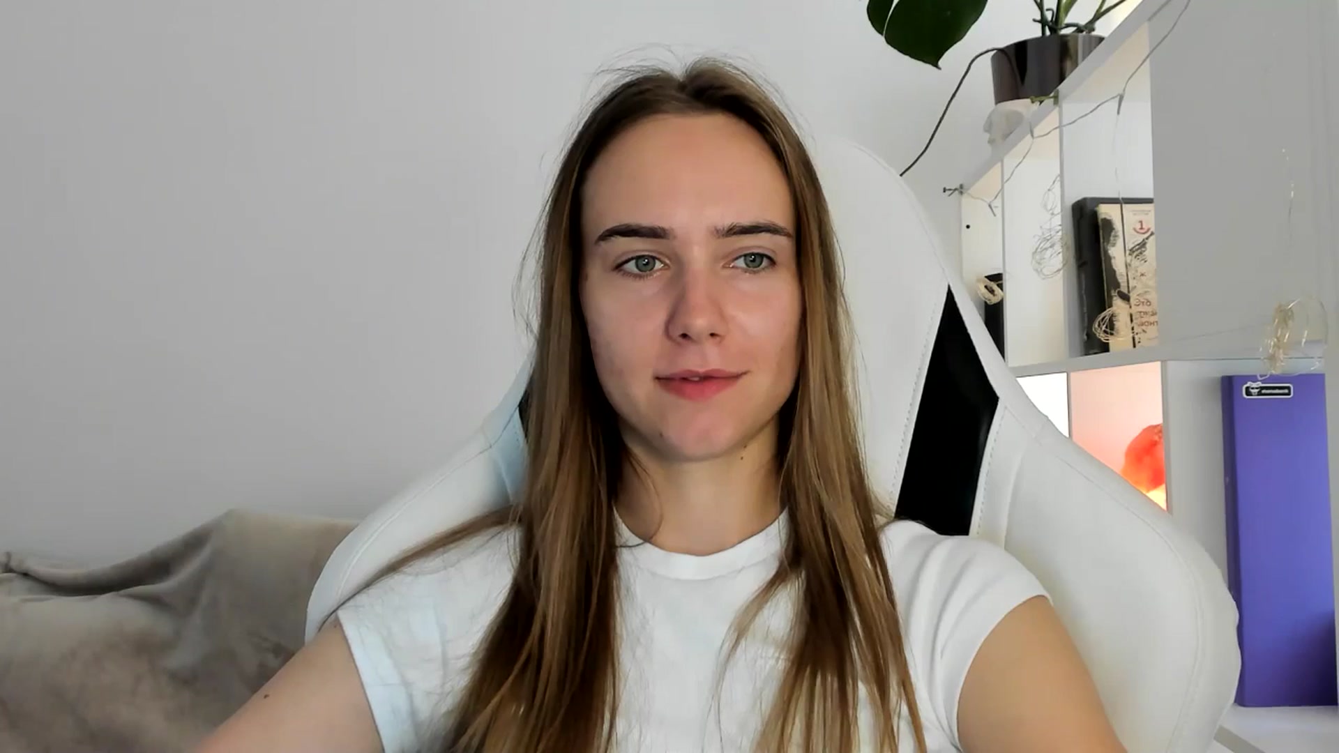 Gallery image thumbnail from OhAlisa's myfreecams stream on, 07/18/2025, 16:45 image 12 of 20