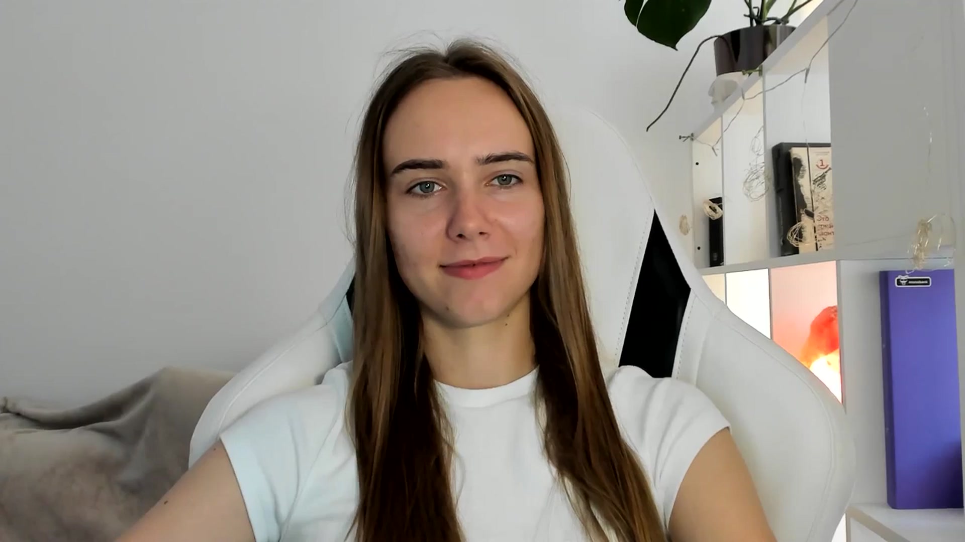 Gallery image thumbnail from OhAlisa's myfreecams stream on, 07/18/2025, 16:45 image 13 of 20