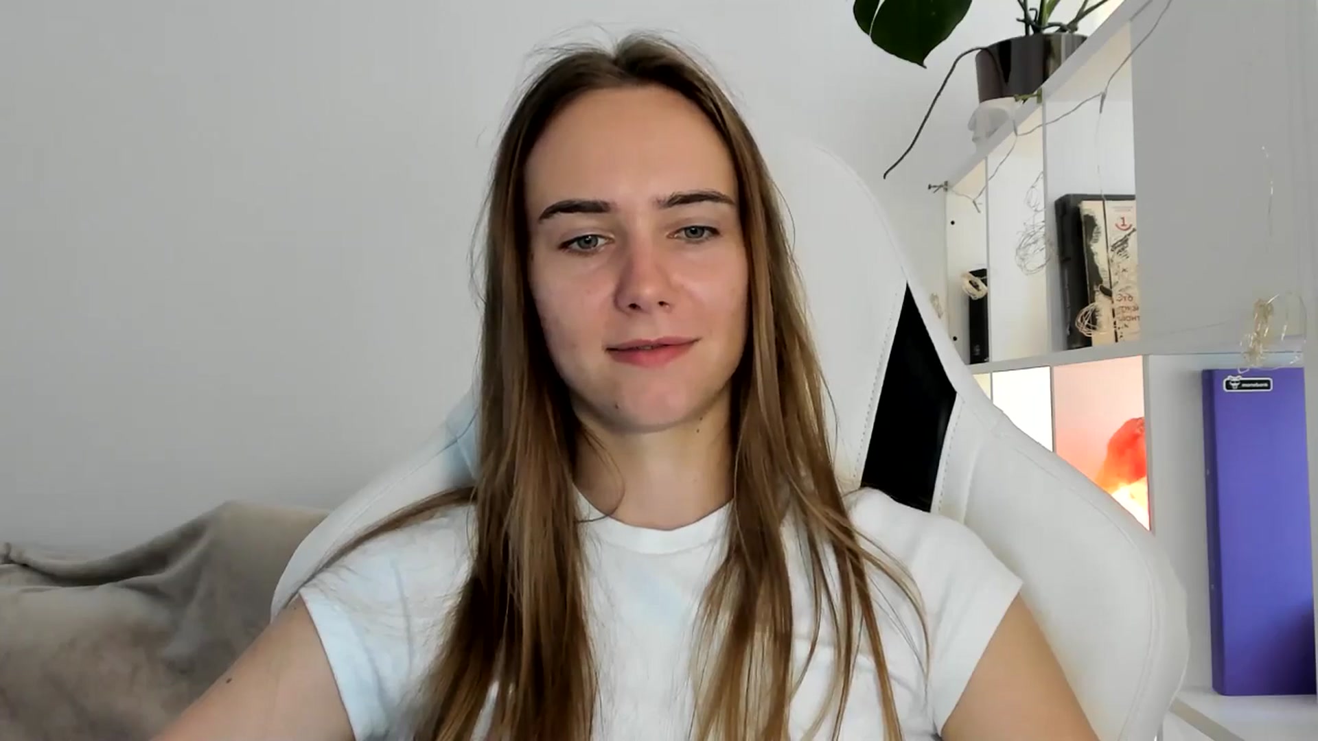 Gallery image thumbnail from OhAlisa's myfreecams stream on, 07/18/2025, 16:45 image 11 of 20